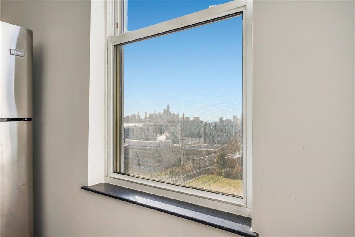 3 LINCOLN PL Unit: 2