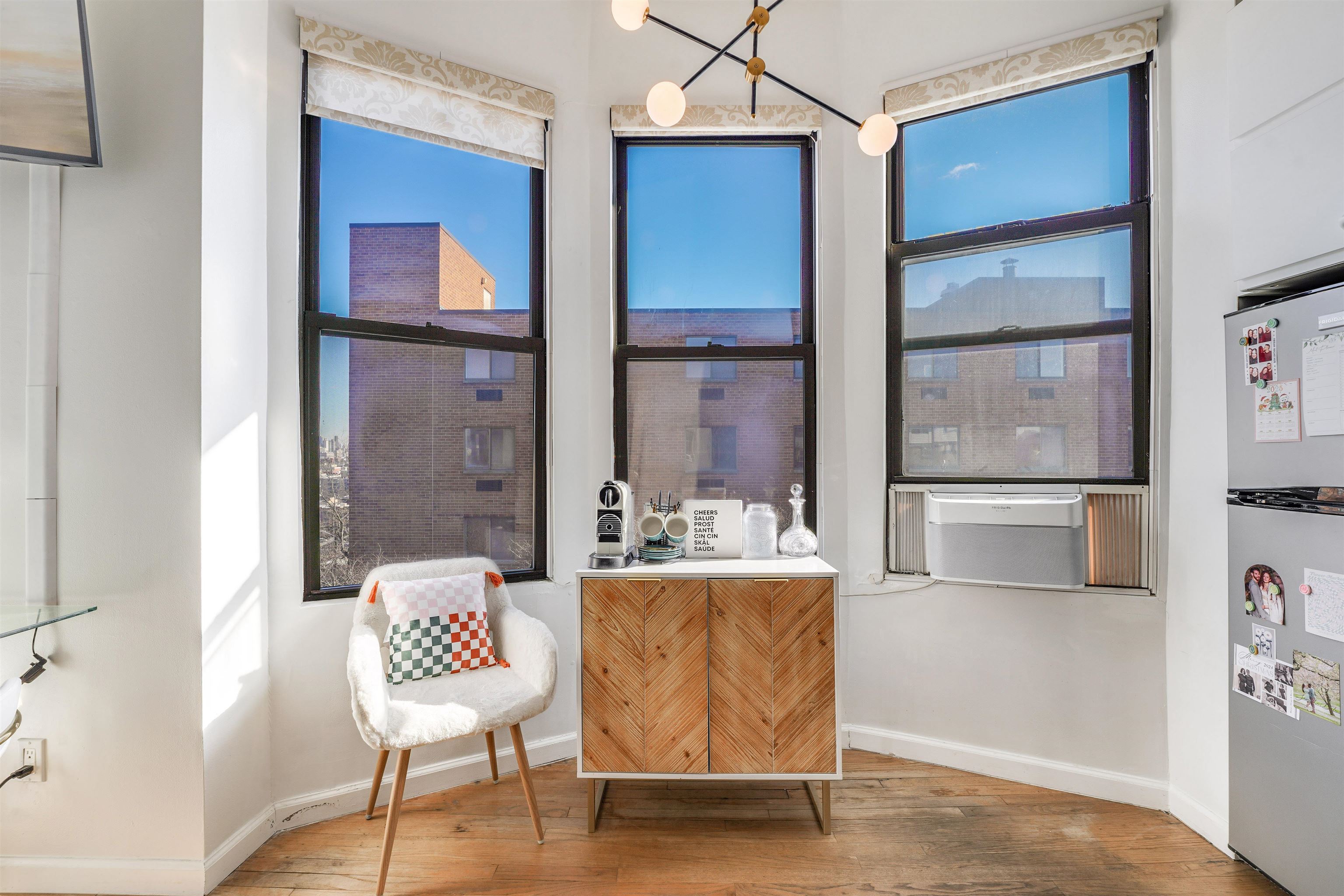 193 OGDEN AVE Unit: 4e