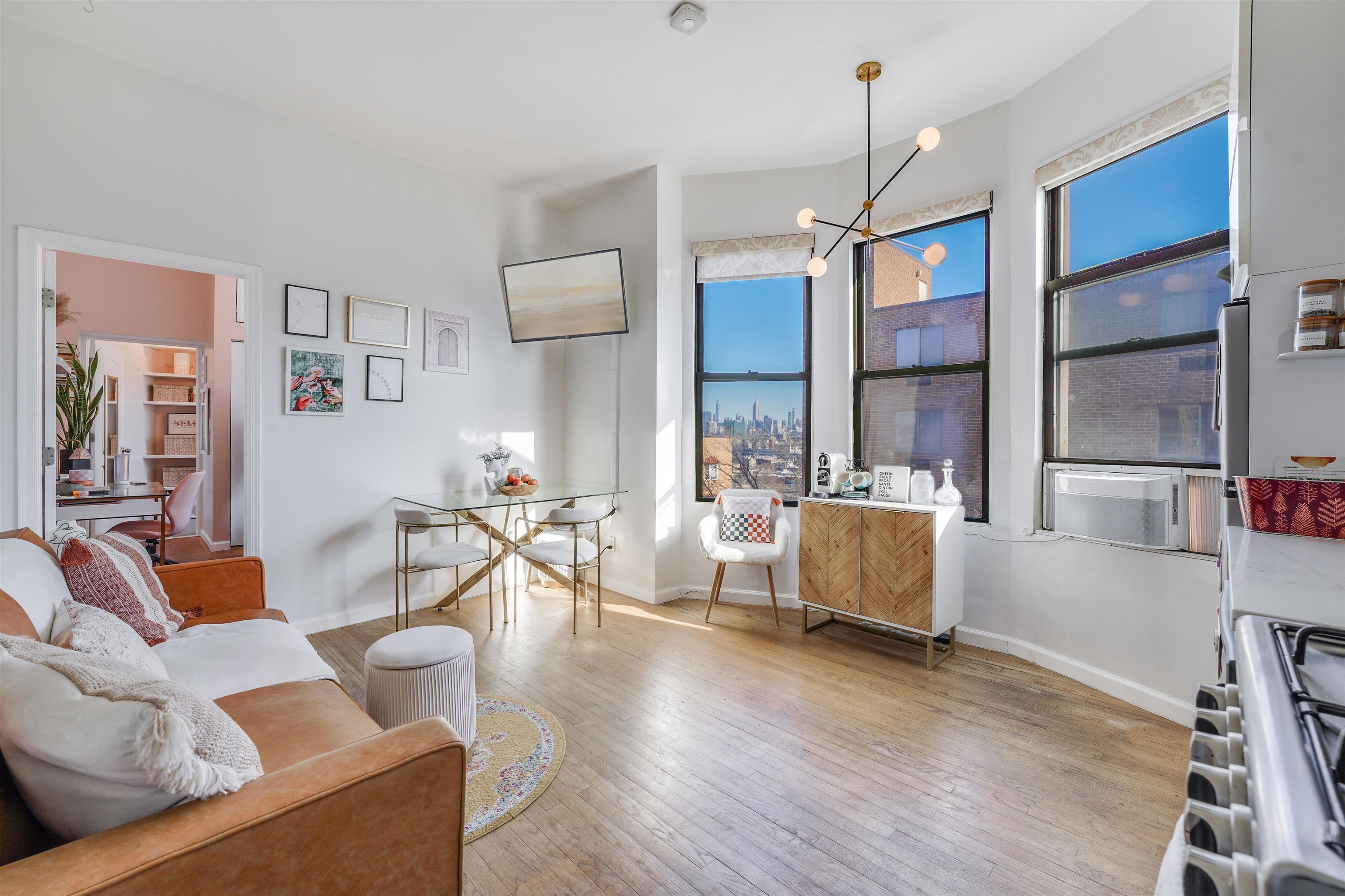 193 OGDEN AVE Unit: 4e