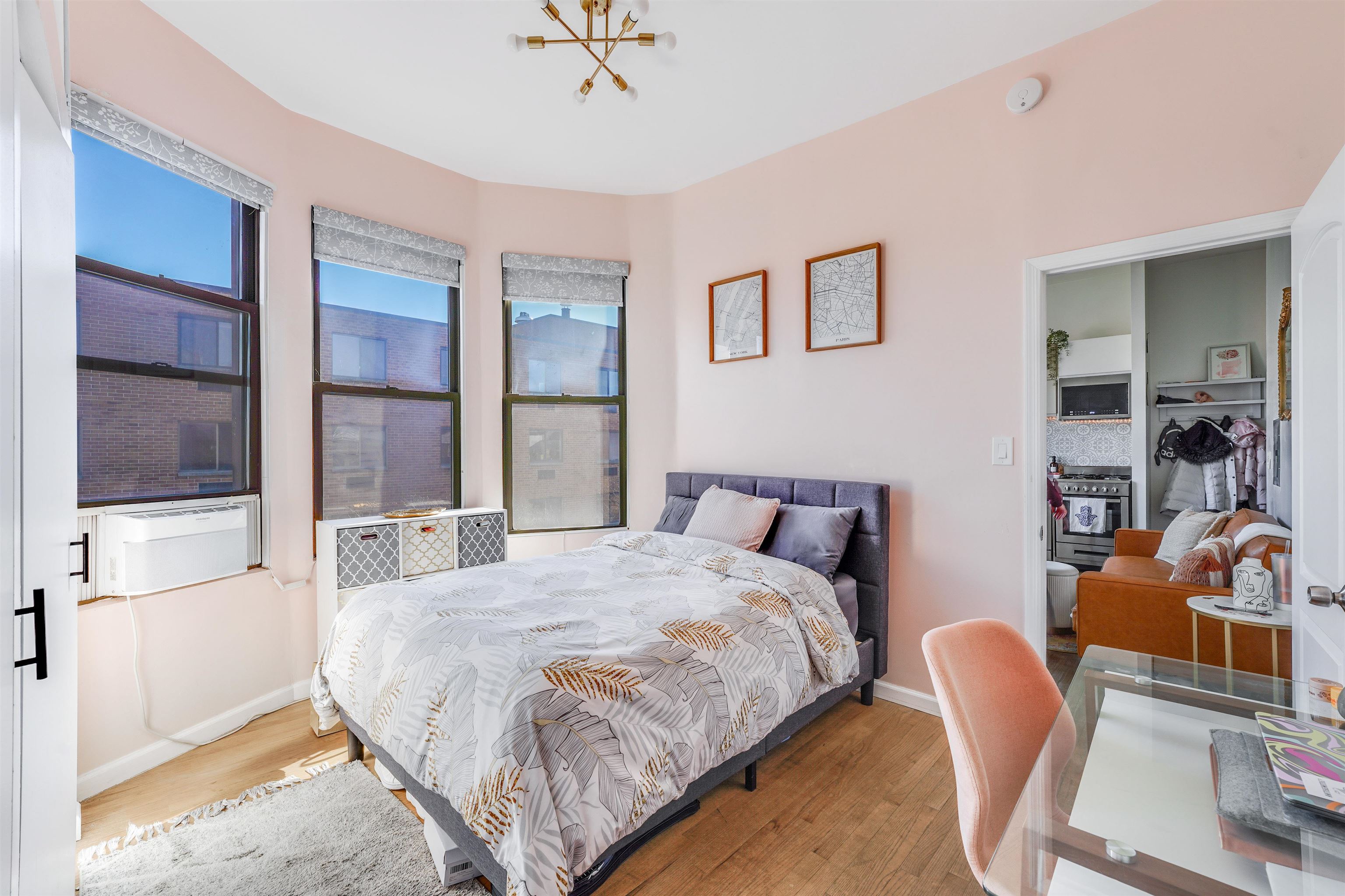 193 OGDEN AVE Unit: 4e