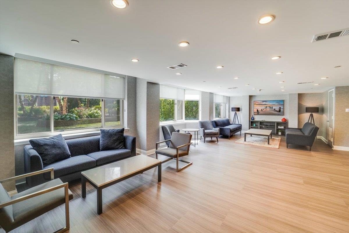 1 2ND ST Unit: 2408