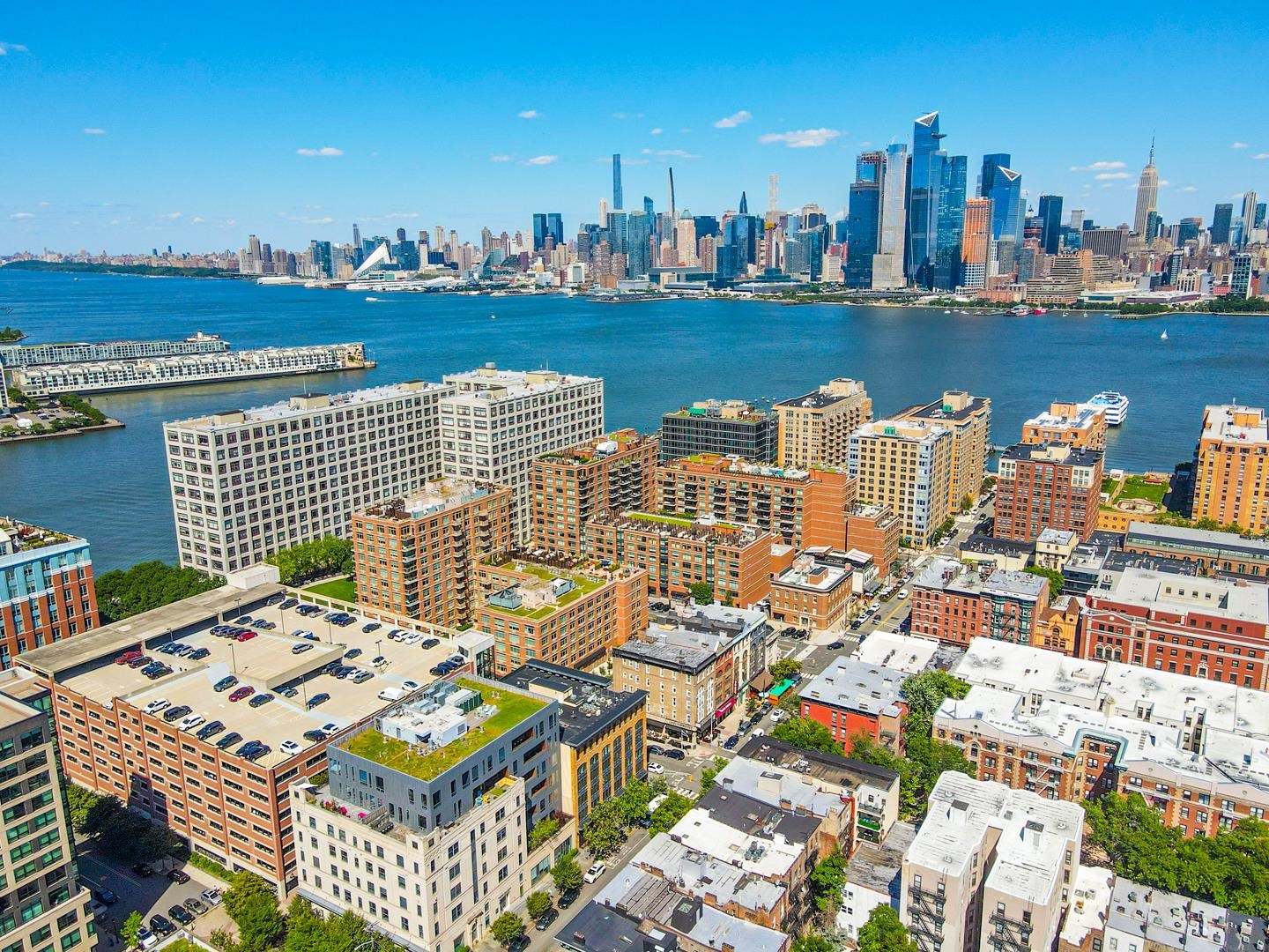 1500 HUDSON ST Unit: 7A