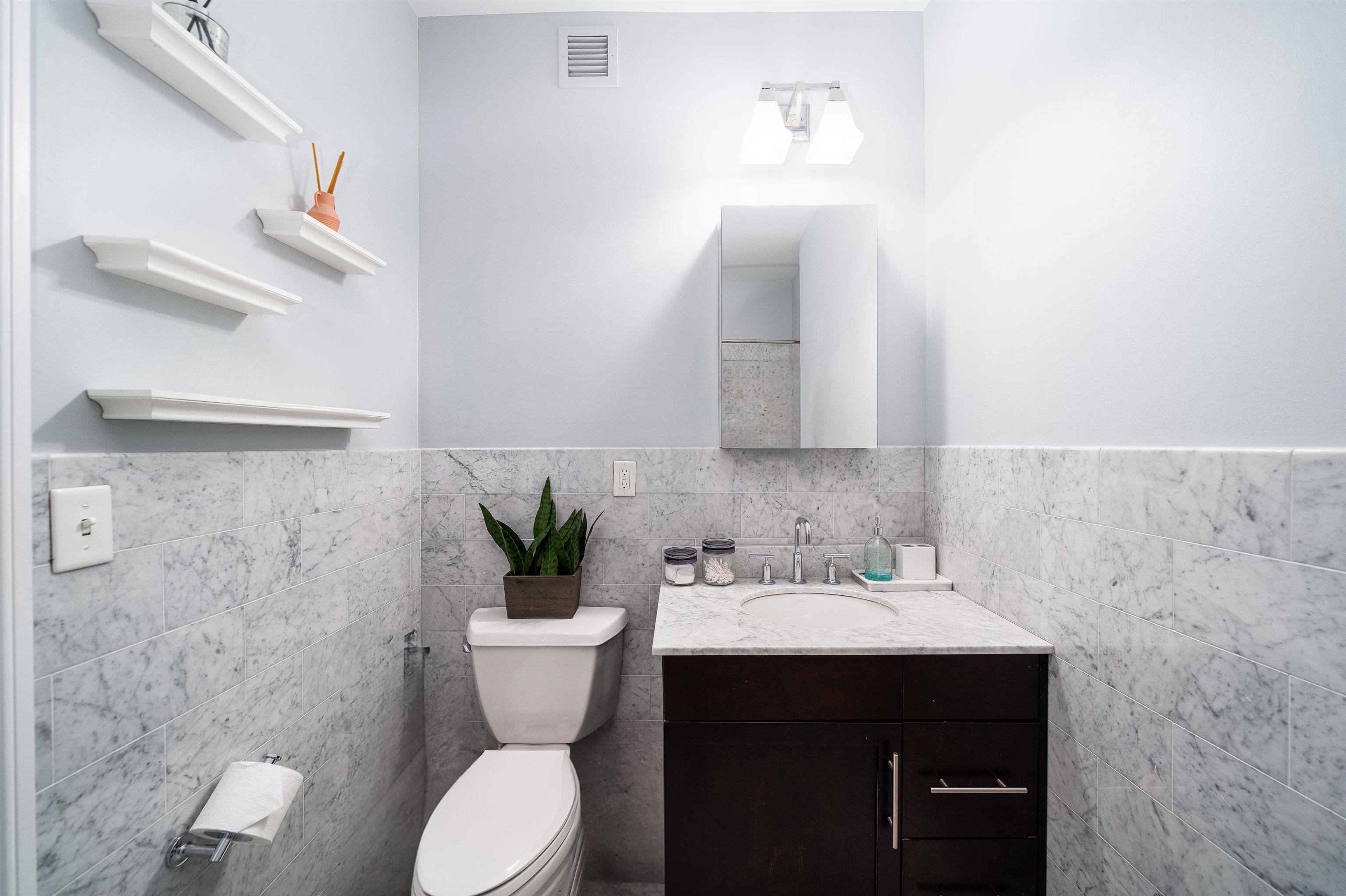 1500 HUDSON ST Unit: 7A