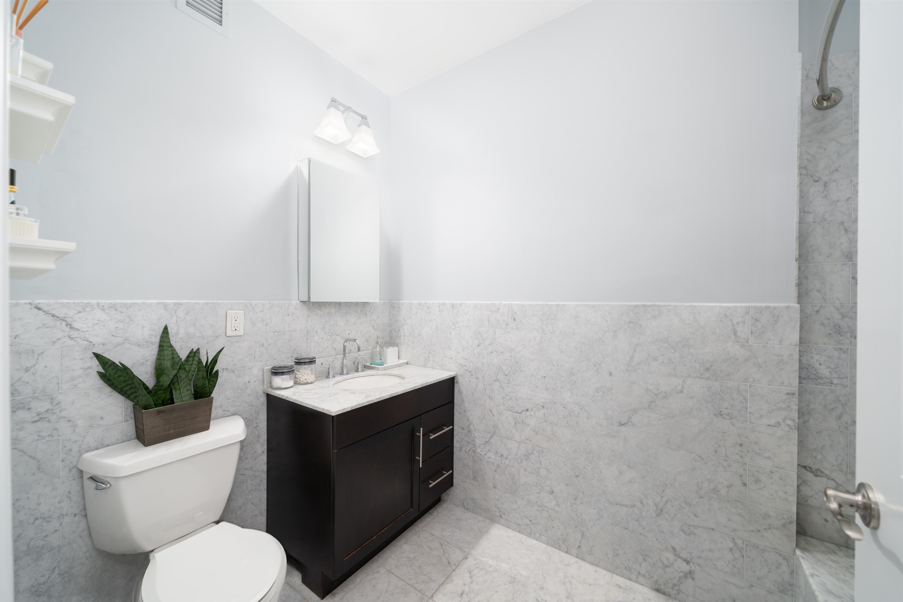 1500 HUDSON ST Unit: 7A