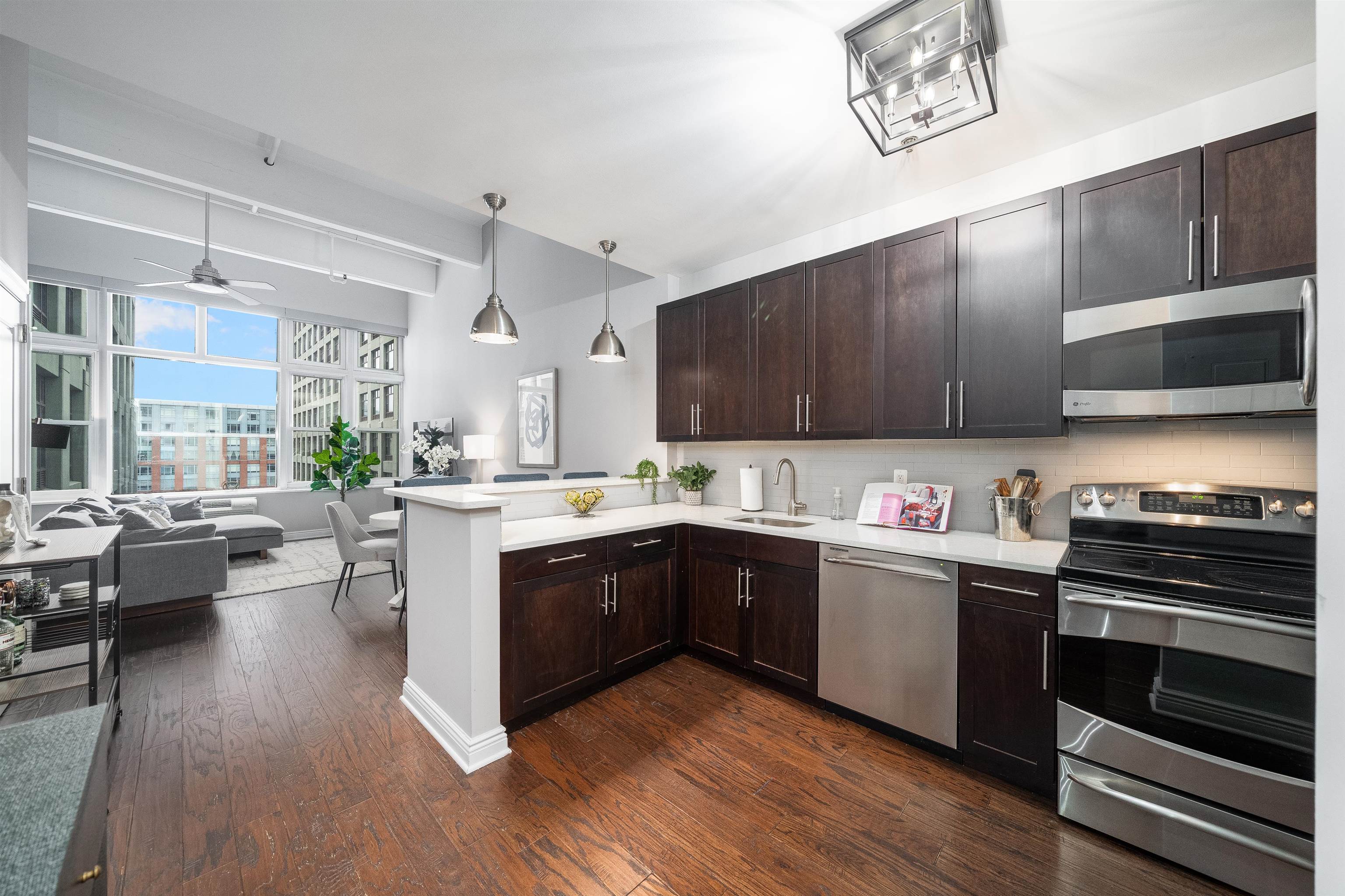 1500 HUDSON ST Unit: 7A