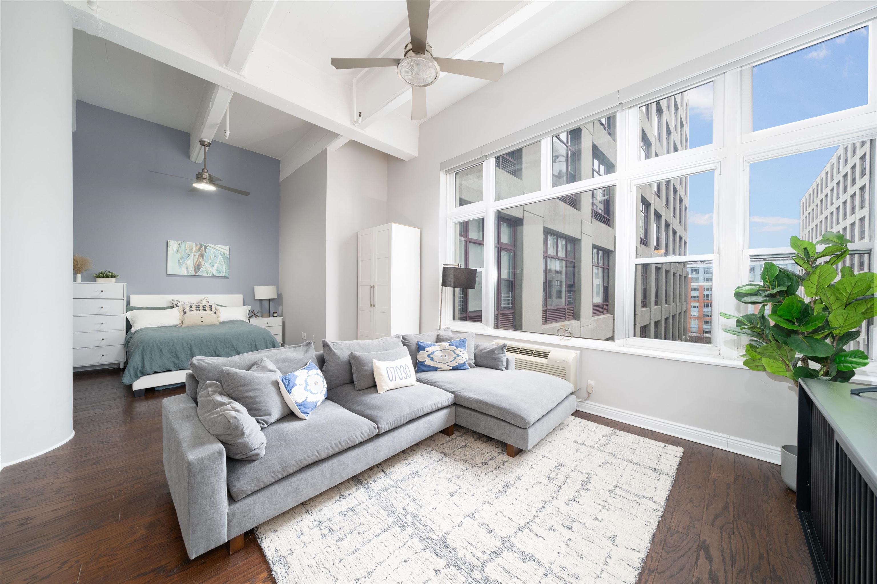 1500 HUDSON ST Unit: 7A