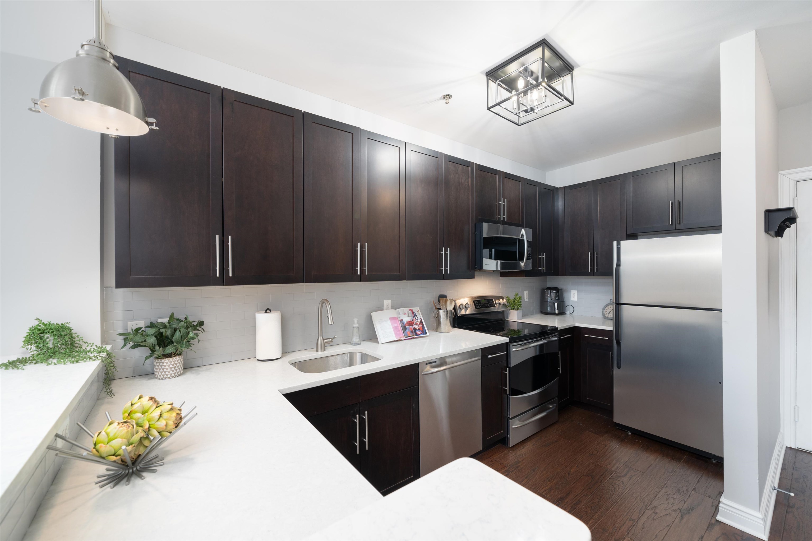 1500 HUDSON ST Unit: 7A