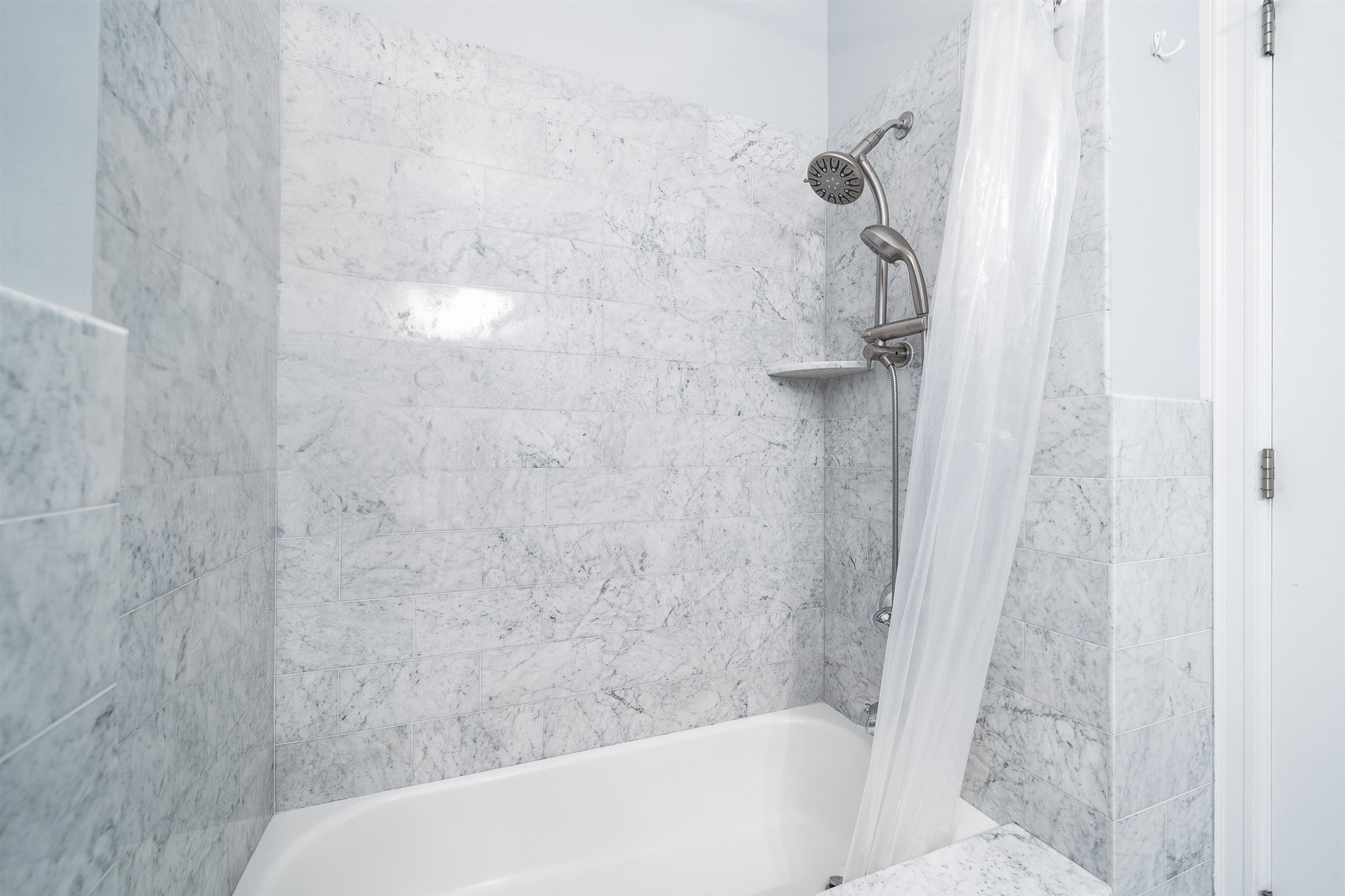 1500 HUDSON ST Unit: 7A
