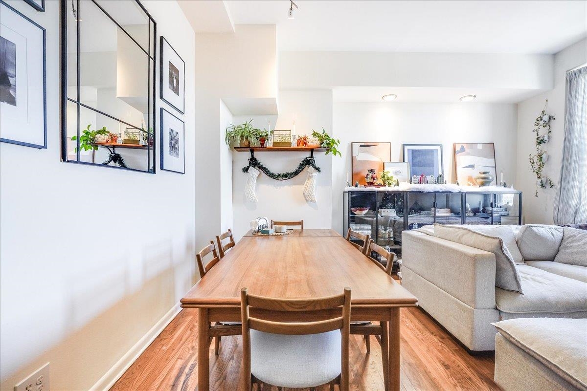 186 WAYNE ST Unit: 421D