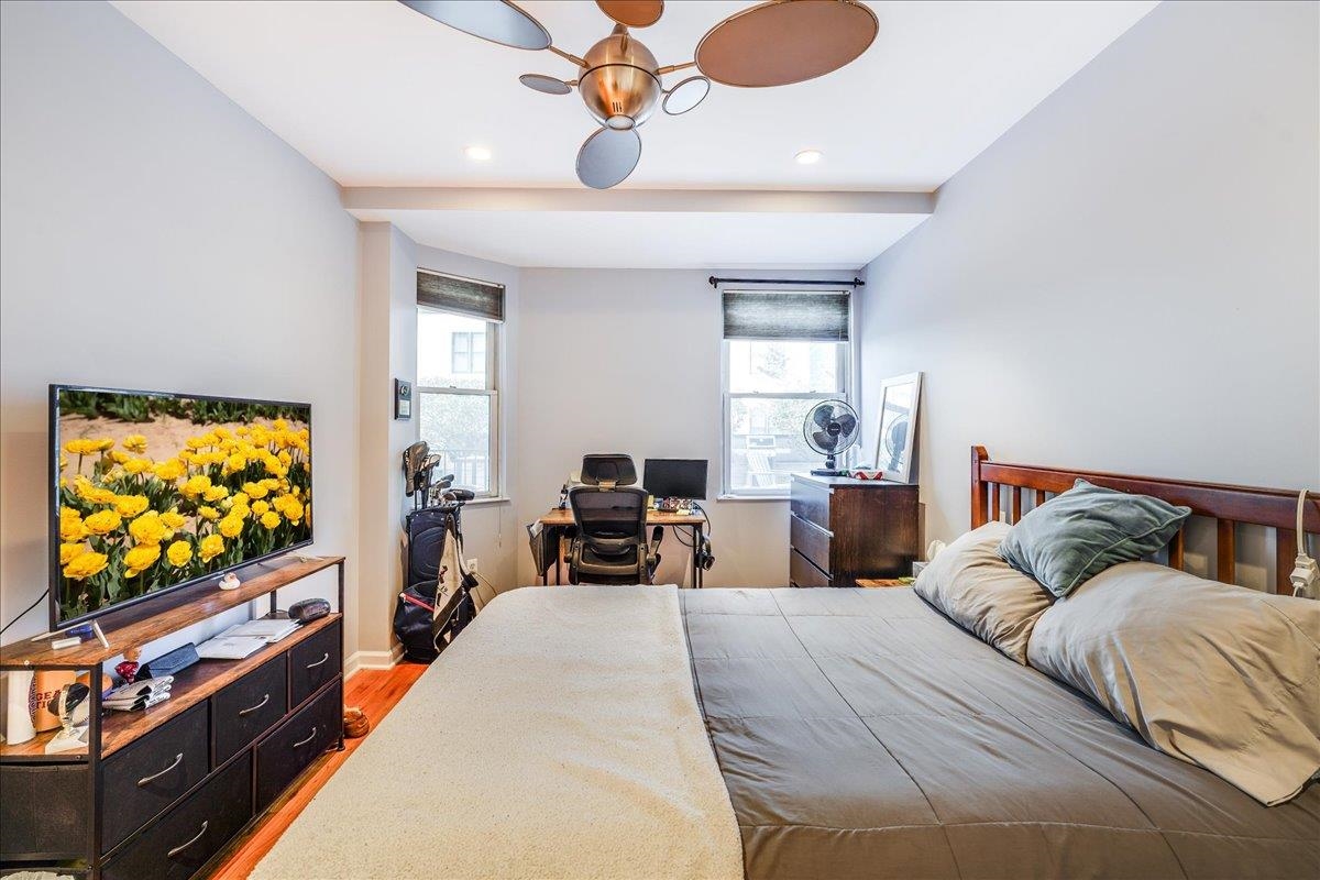 920 JEFFERSON ST Unit: 204
