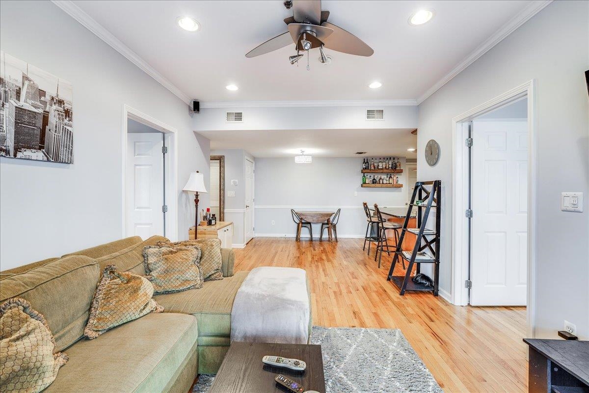 920 JEFFERSON ST Unit: 204