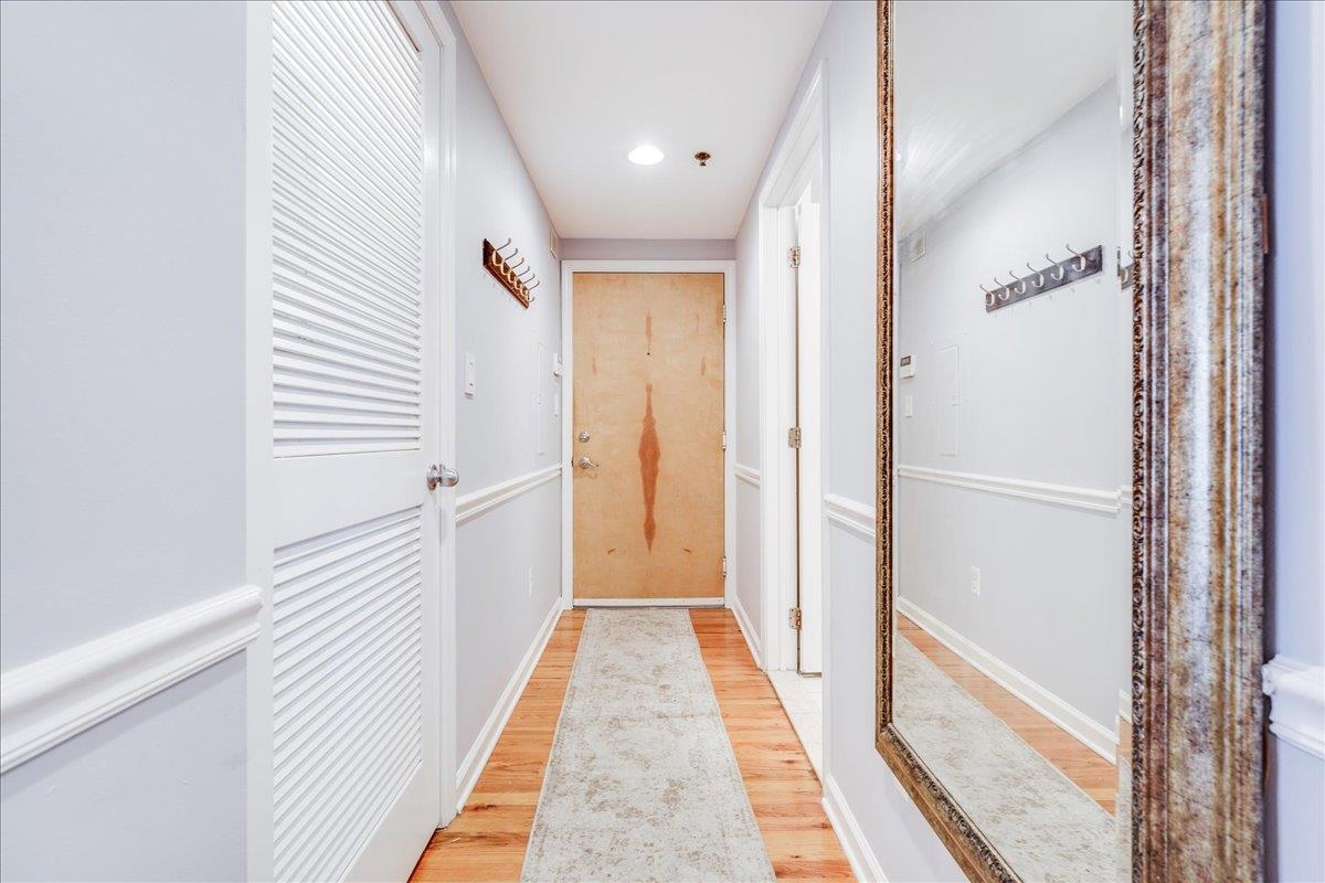 920 JEFFERSON ST Unit: 204