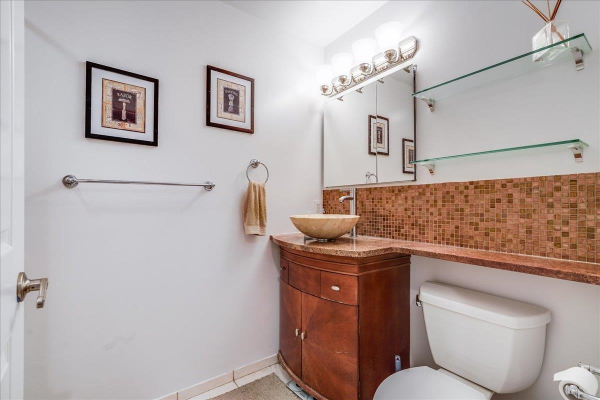 920 JEFFERSON ST Unit: 204