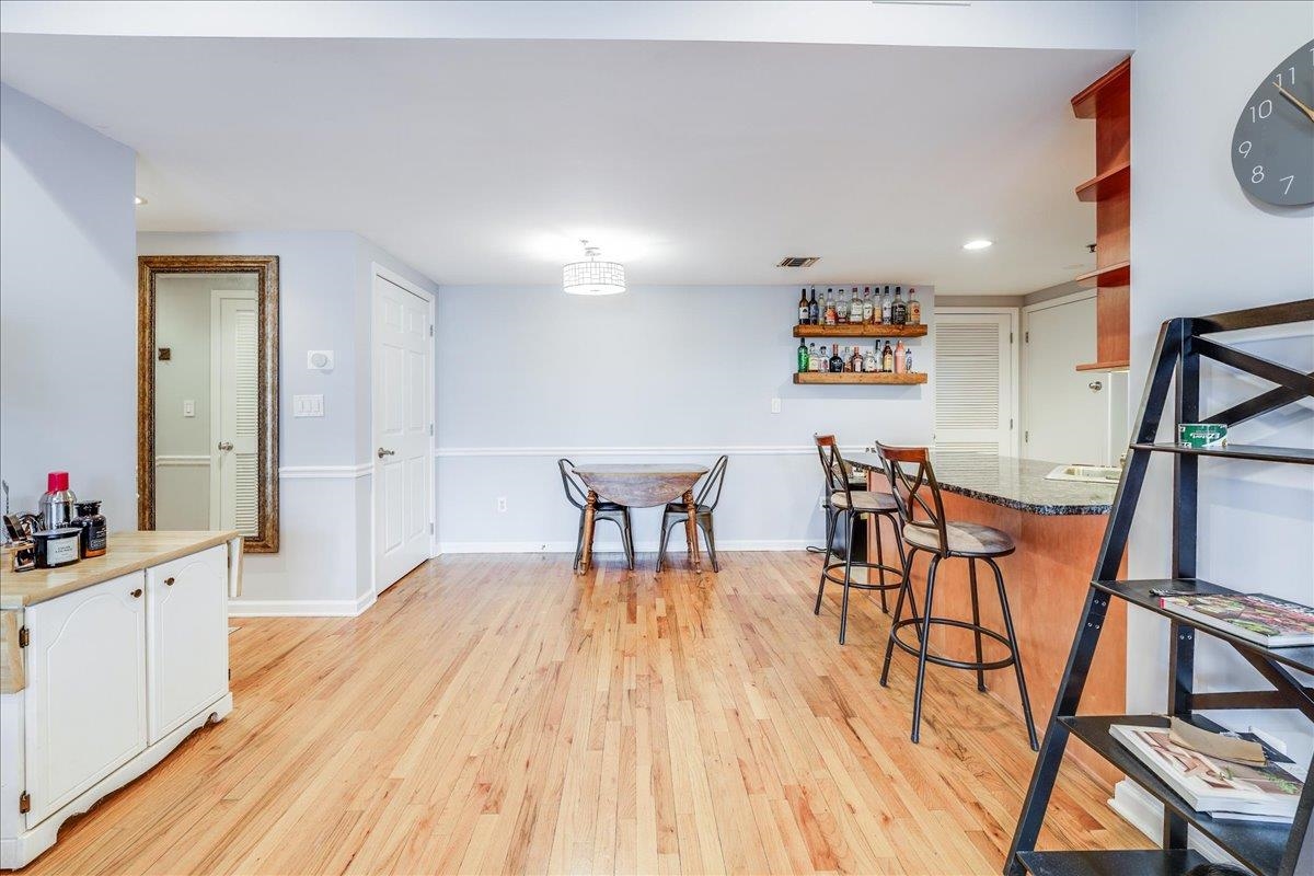 920 JEFFERSON ST Unit: 204