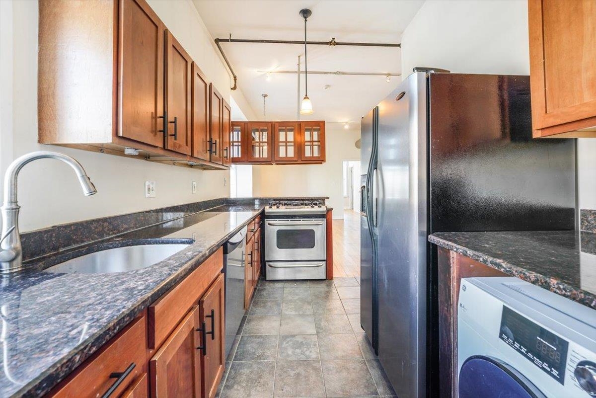 119 HANCOCK AVE Unit: 2