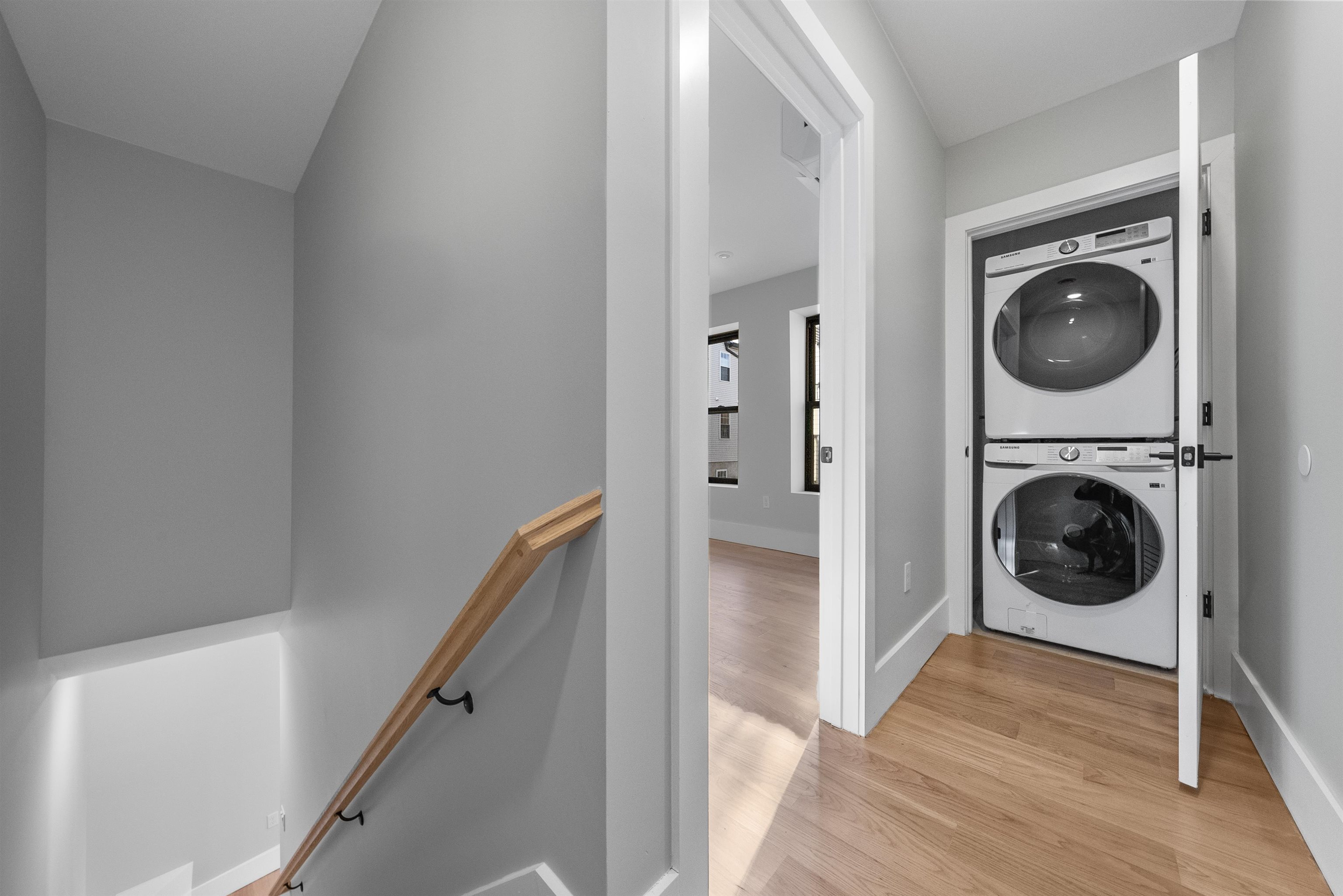 13 MANHATTAN AVE Unit: Rear