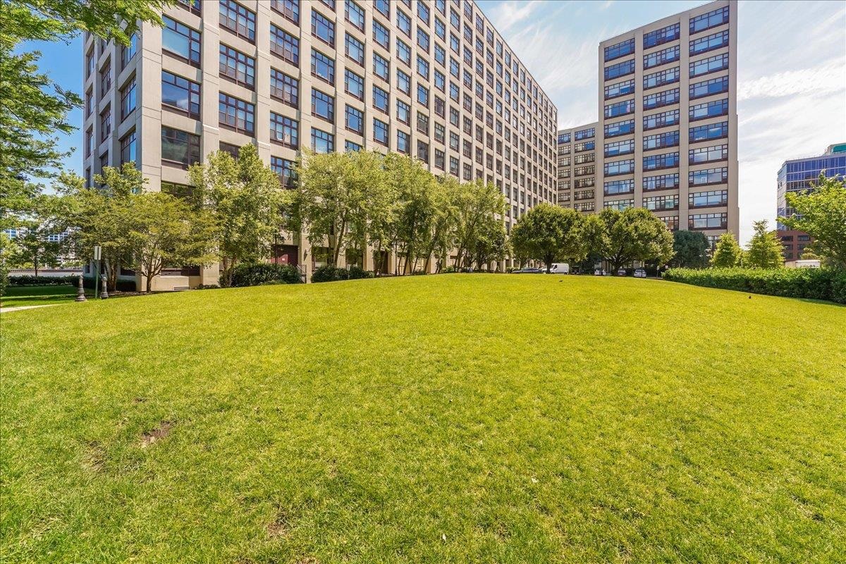 1500 HUDSON ST Unit: 3L