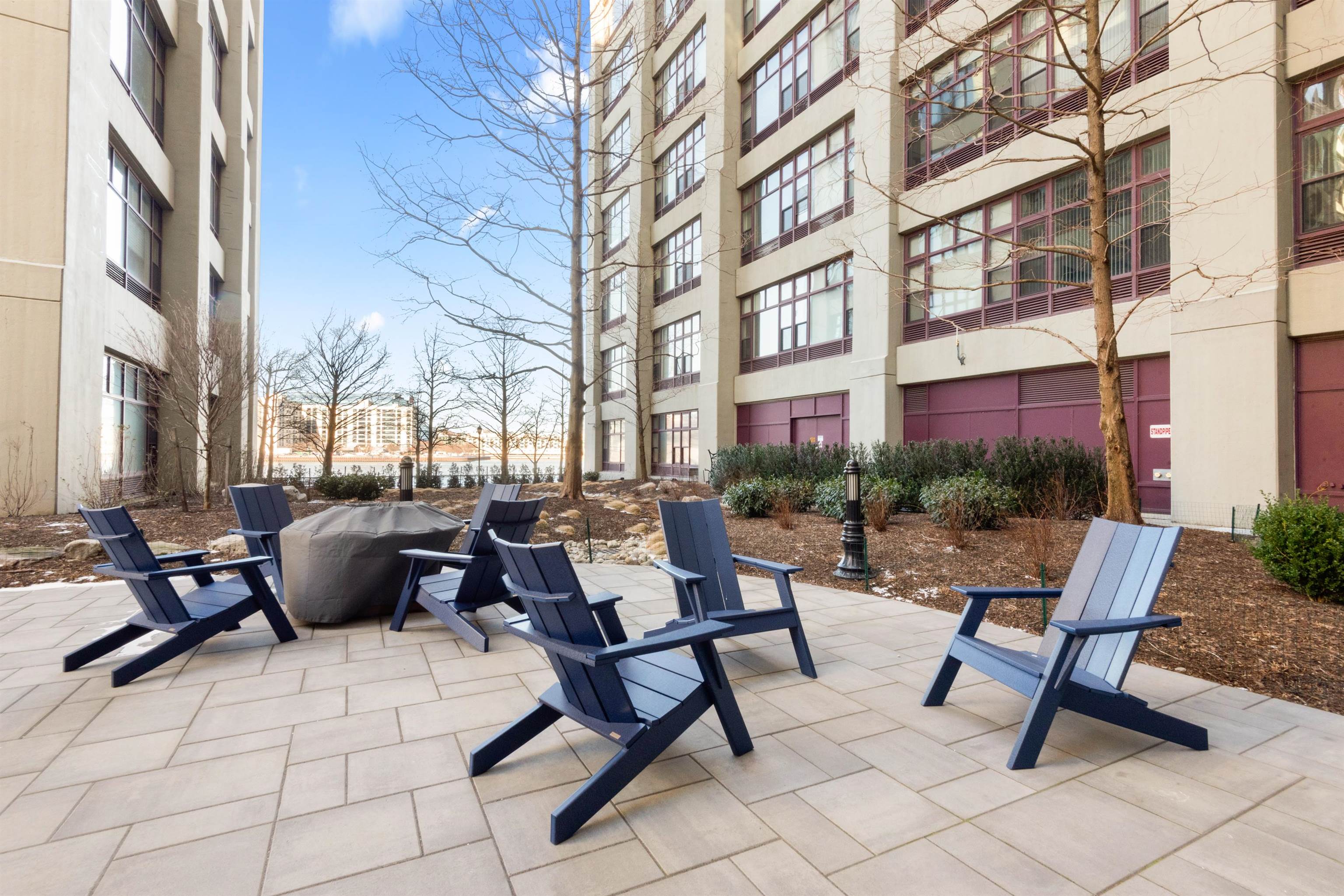 1500 HUDSON ST Unit: 8O