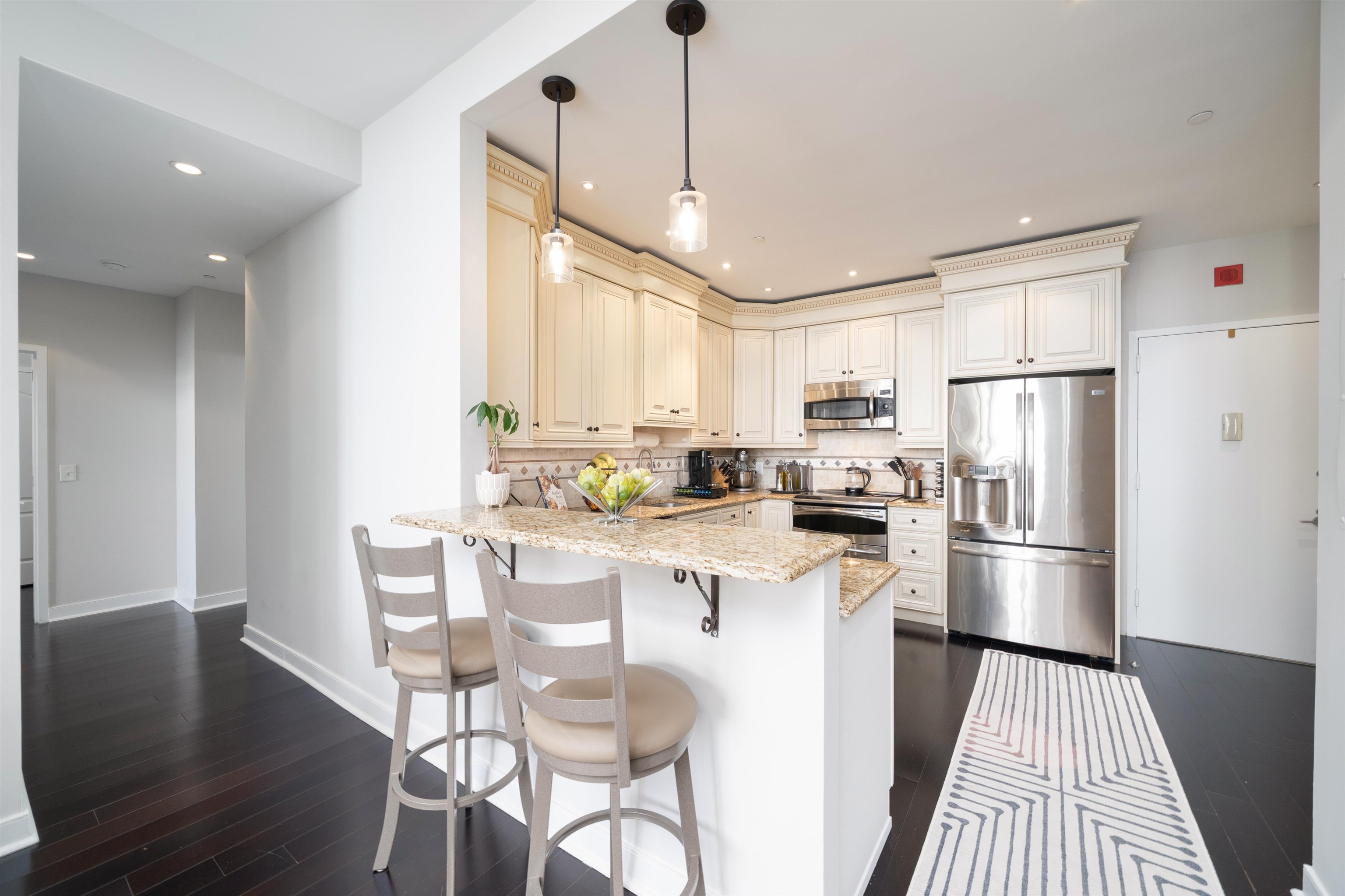1500 HUDSON ST Unit: 6V