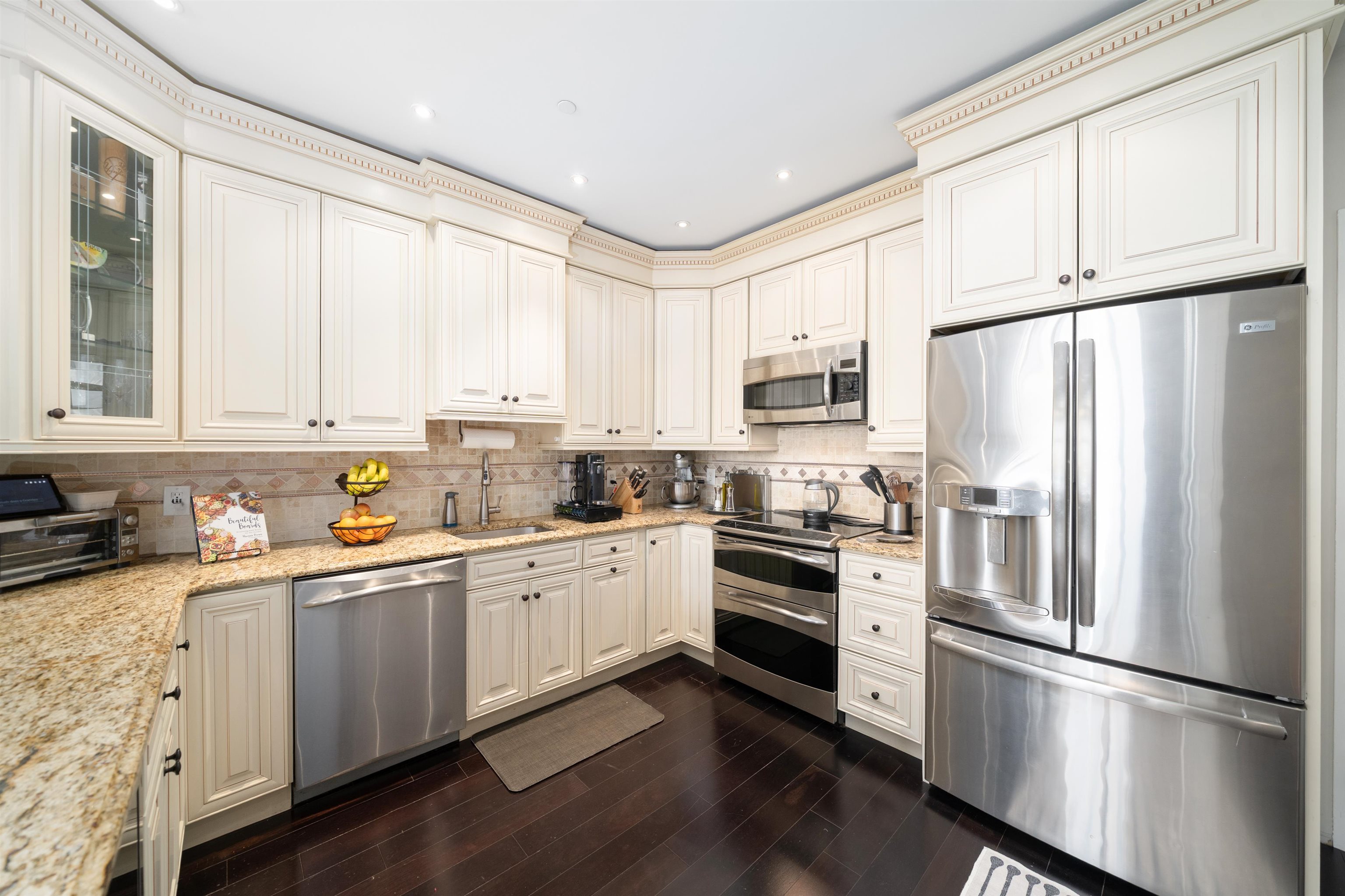 1500 HUDSON ST Unit: 6V