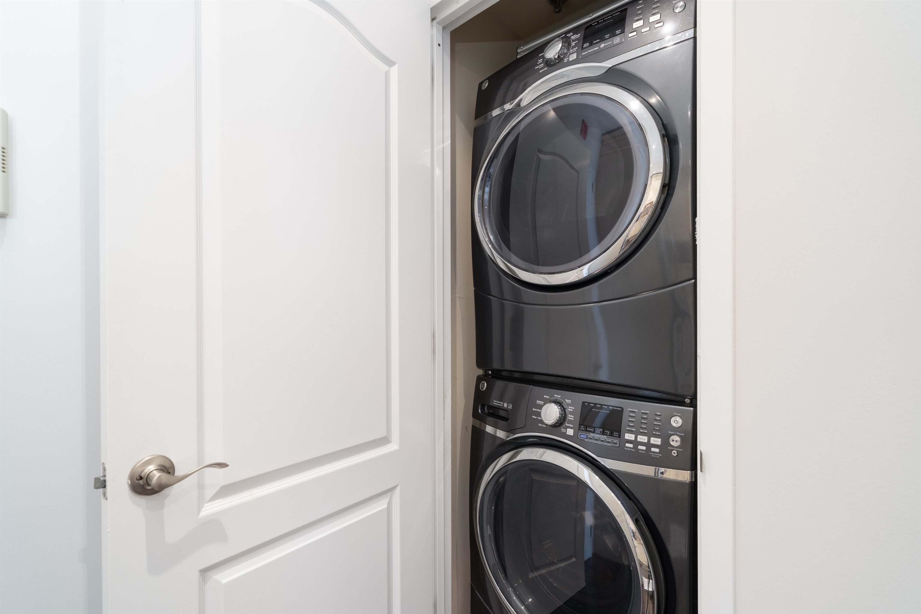 1500 HUDSON ST Unit: 6V