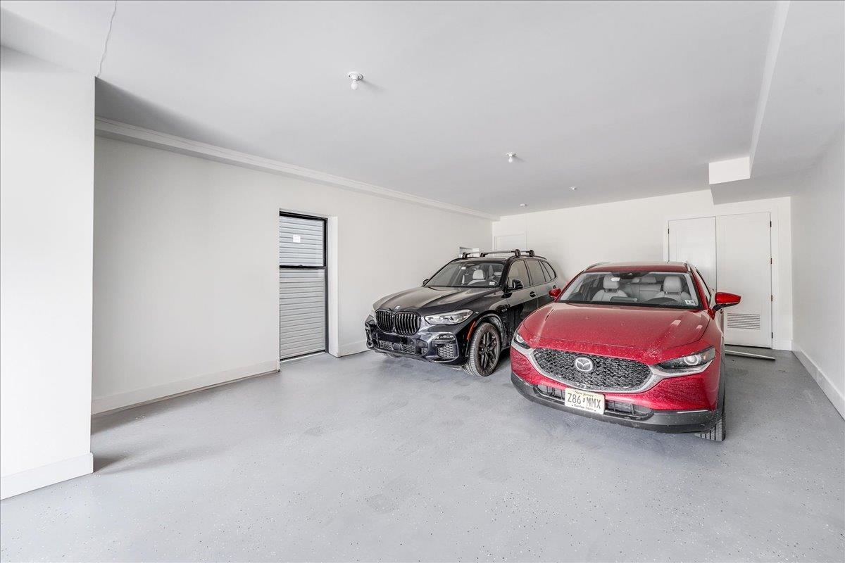 228 NUNDA AVE Unit: 1