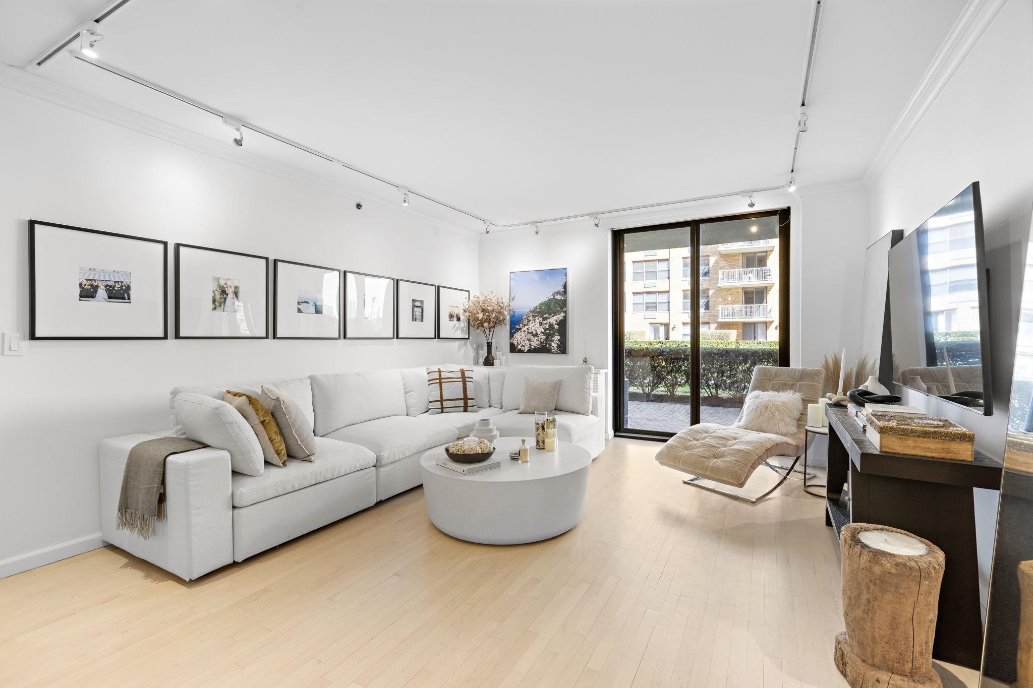 2 CONSTITUTION CT Unit: 416