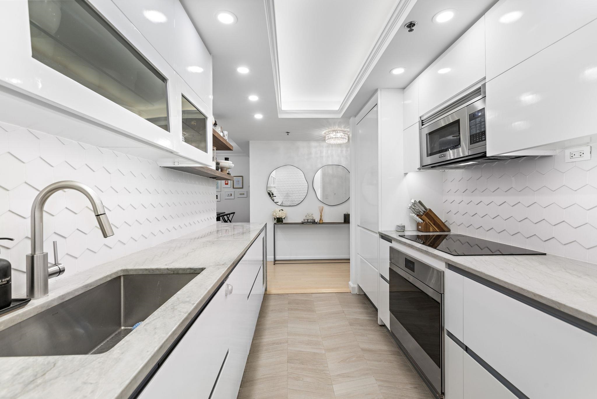 2 CONSTITUTION CT Unit: 416