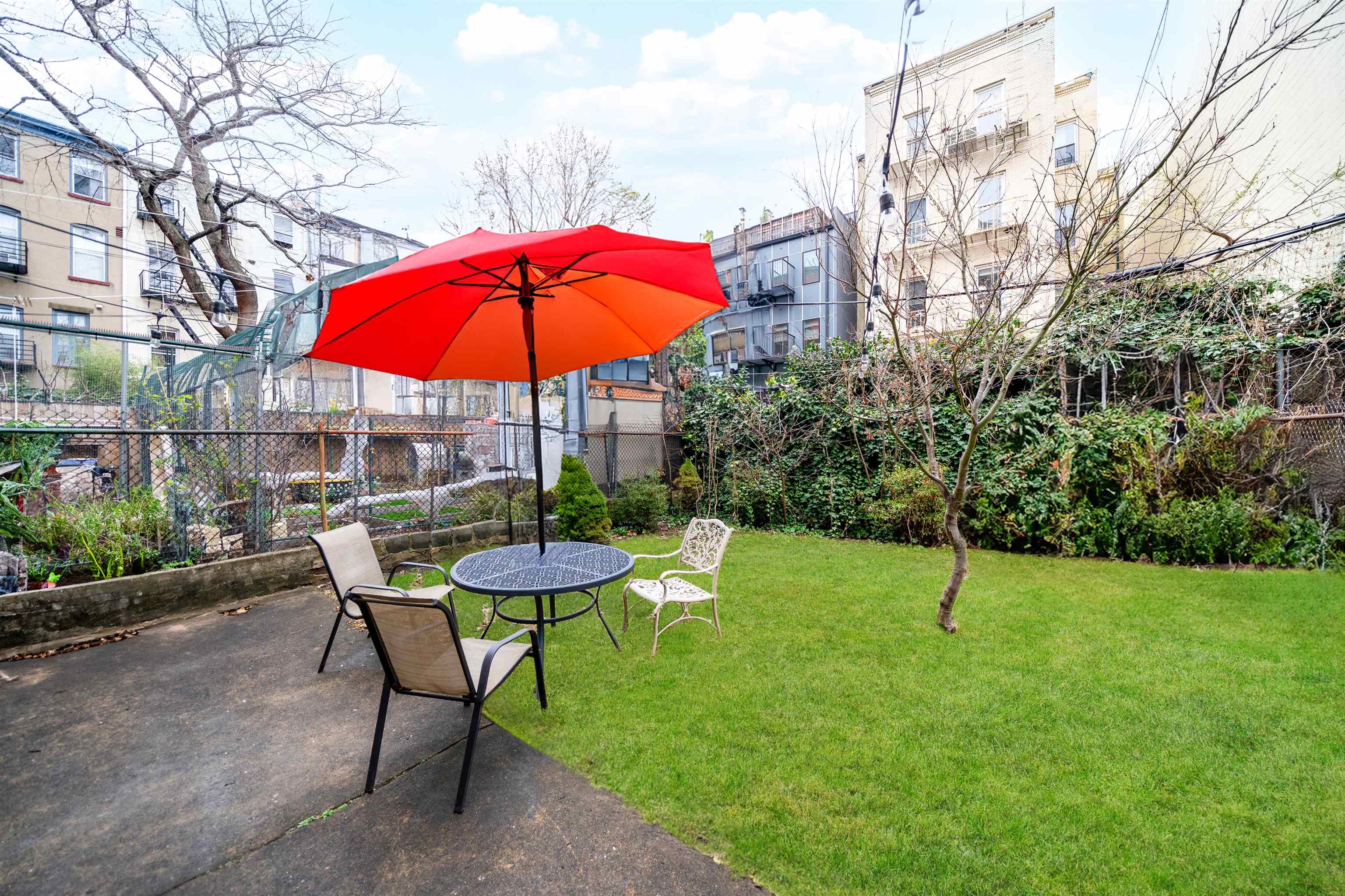931 PARK AVE Unit: 4R