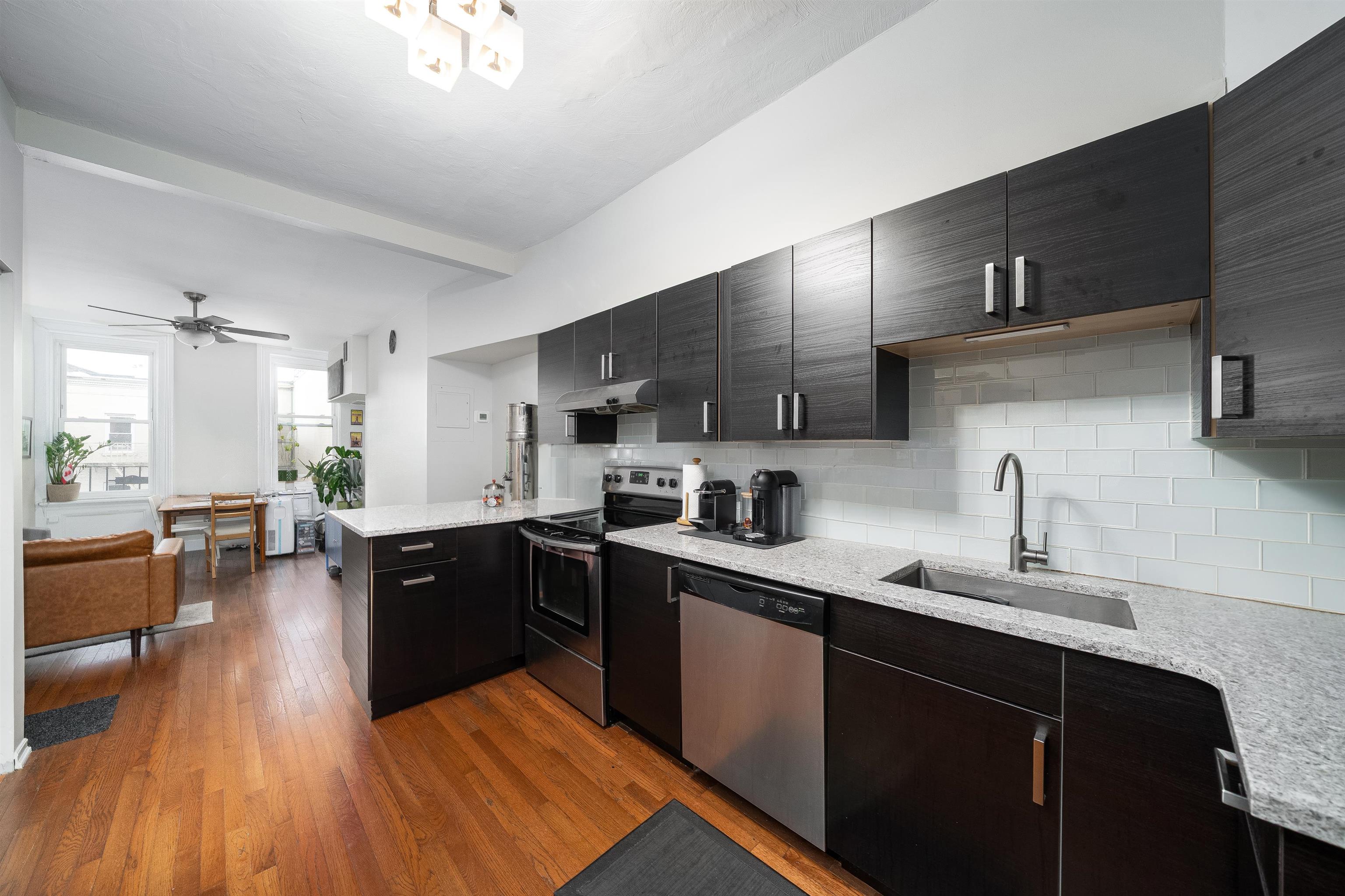 931 PARK AVE Unit: 4R