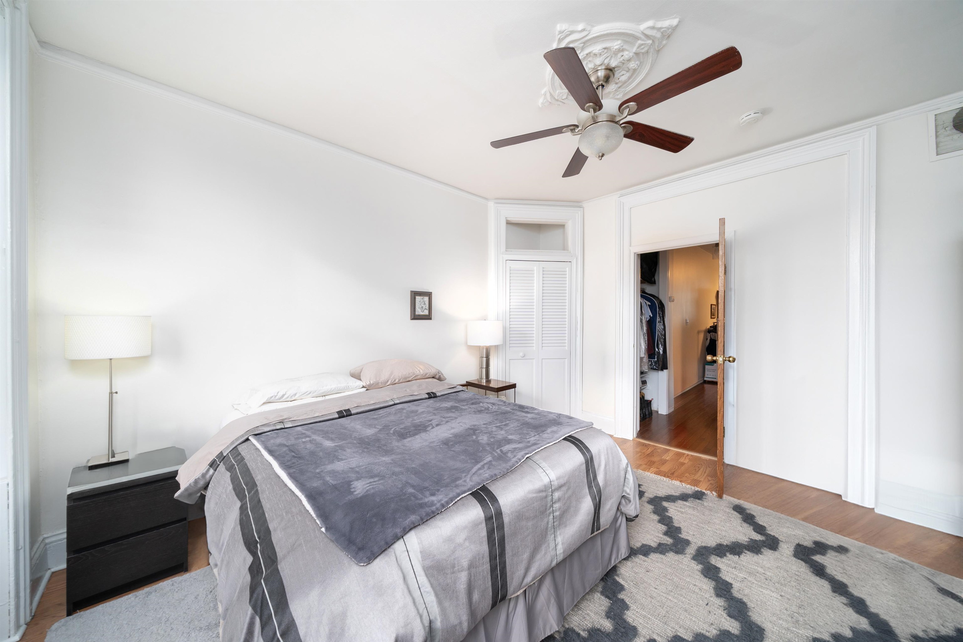 931 PARK AVE Unit: 4R
