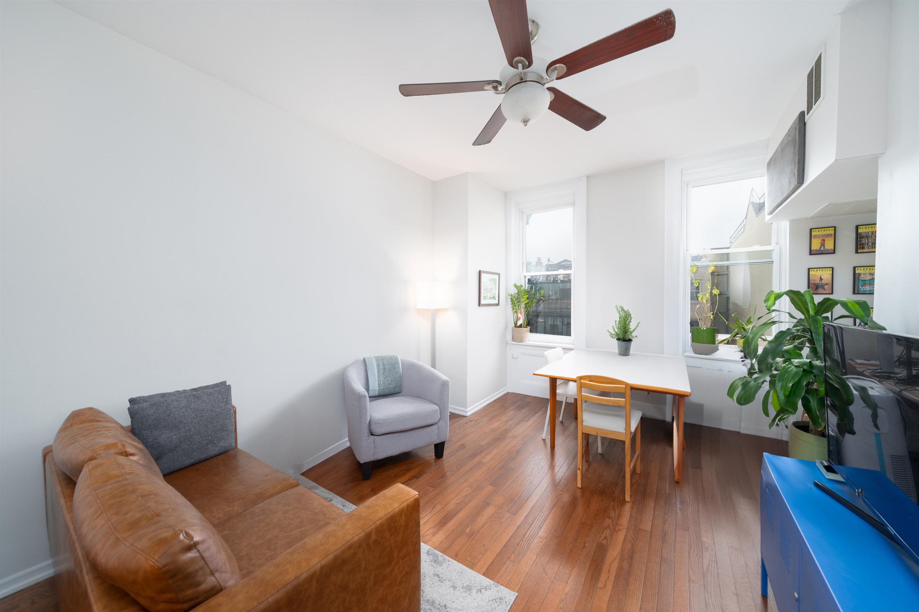 931 PARK AVE Unit: 4R