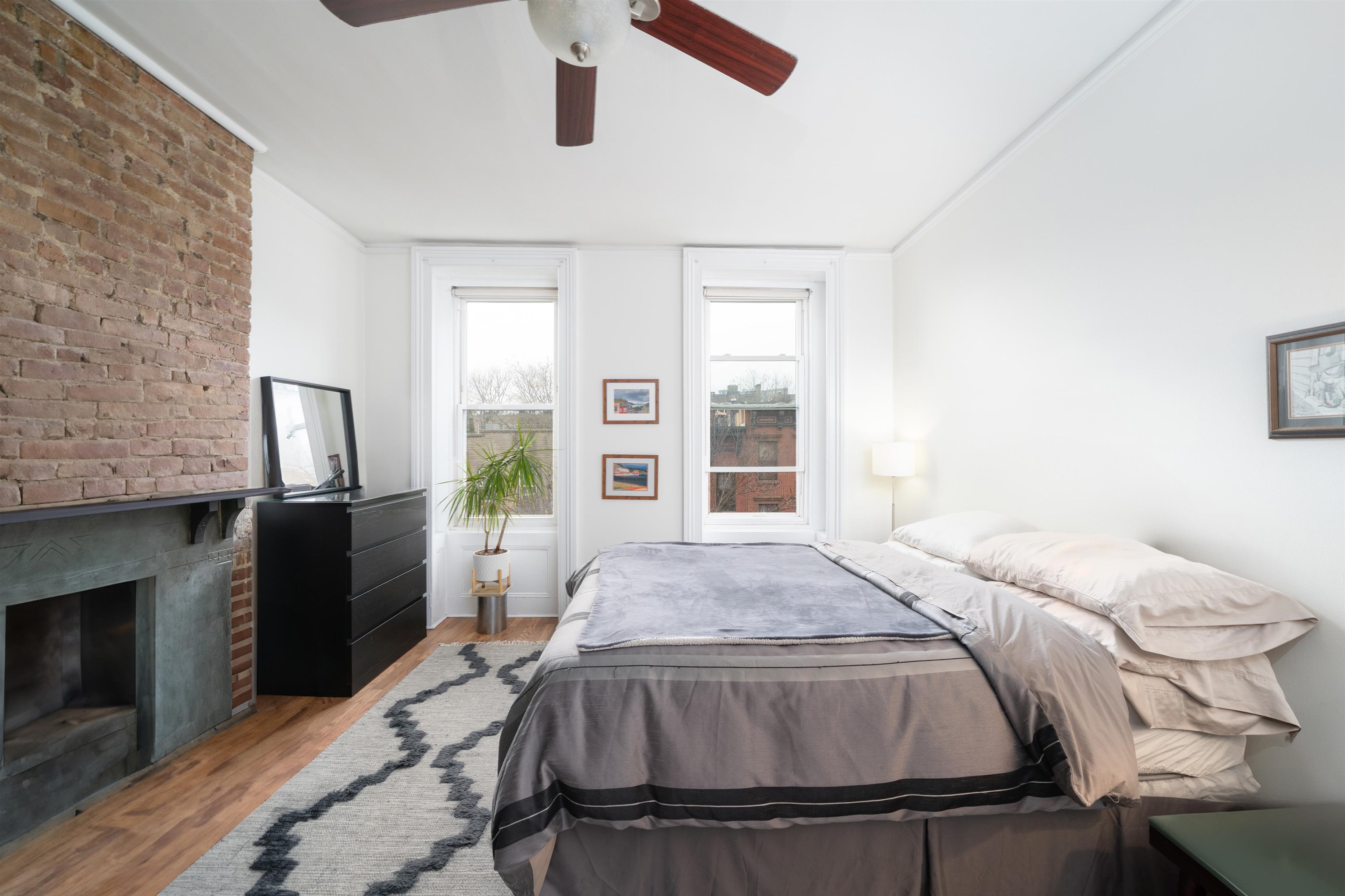 931 PARK AVE Unit: 4R