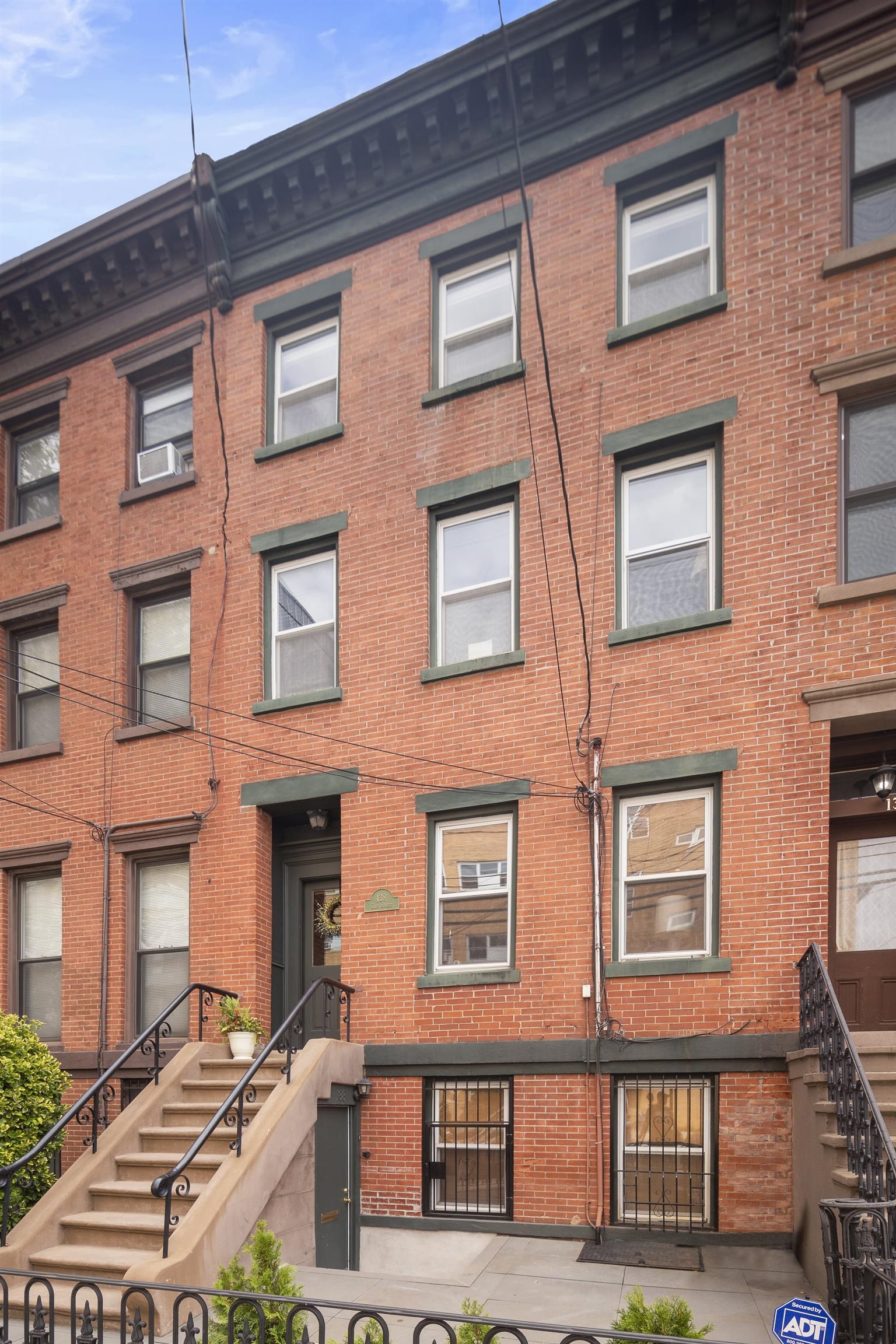 138 ERIE ST