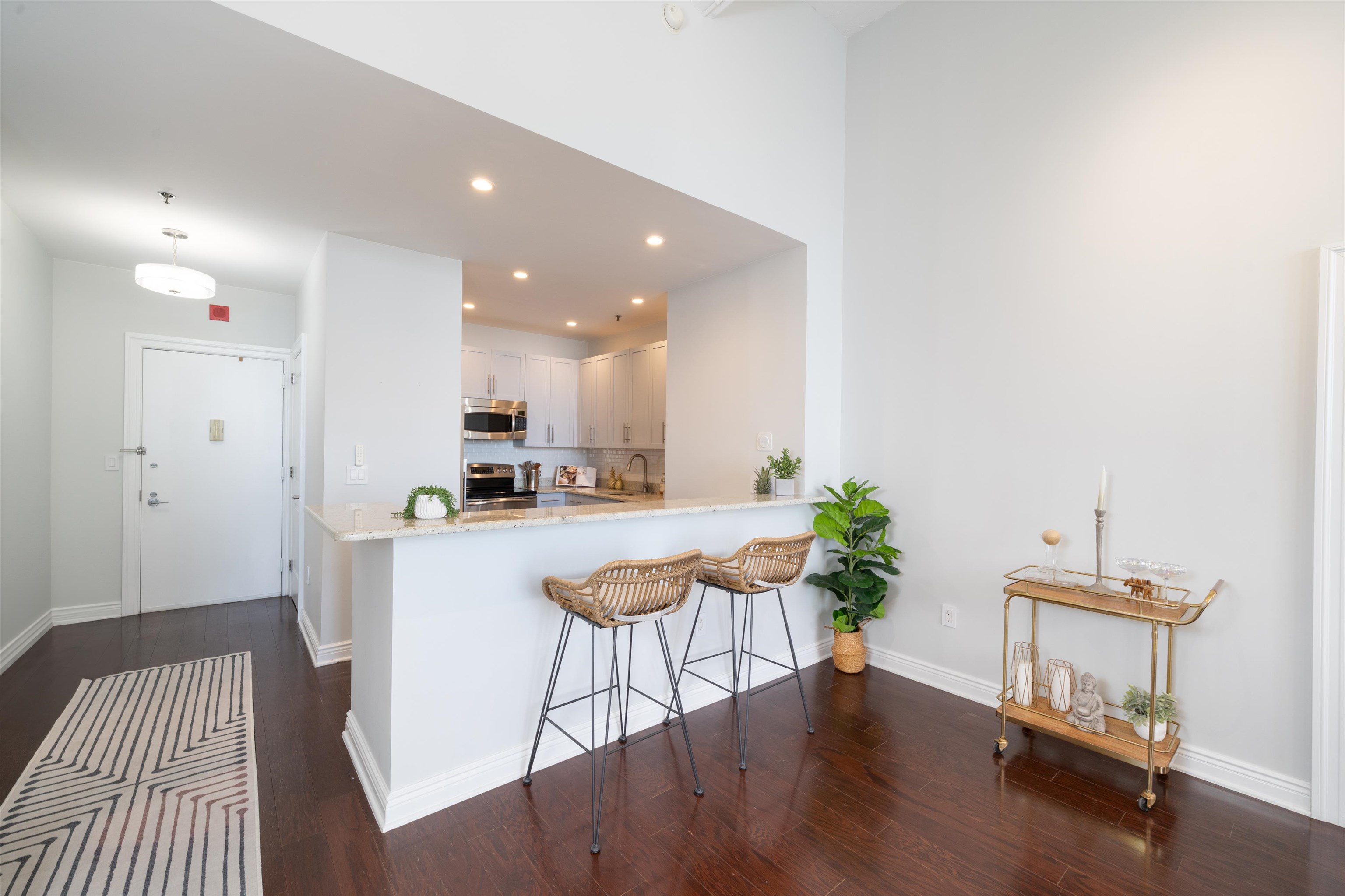 1500 HUDSON ST Unit: 7U