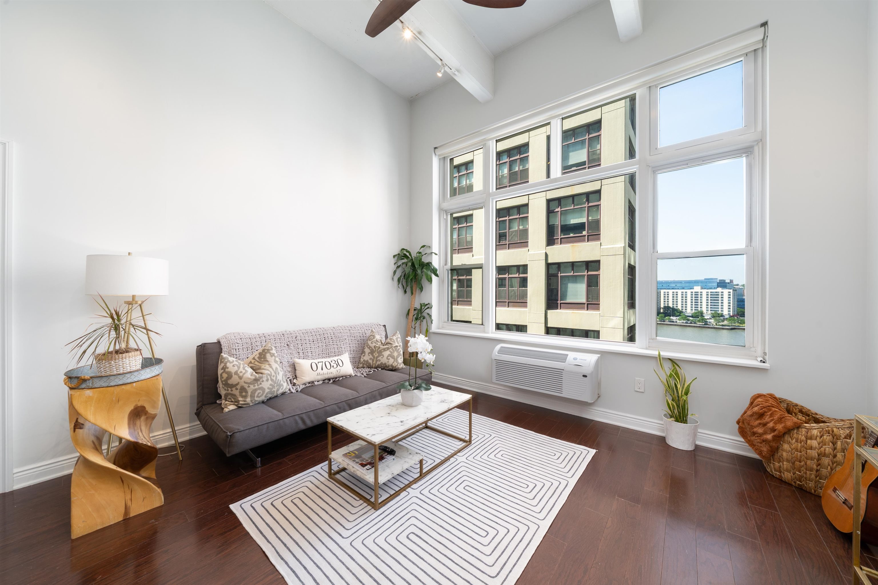 1500 HUDSON ST Unit: 7U