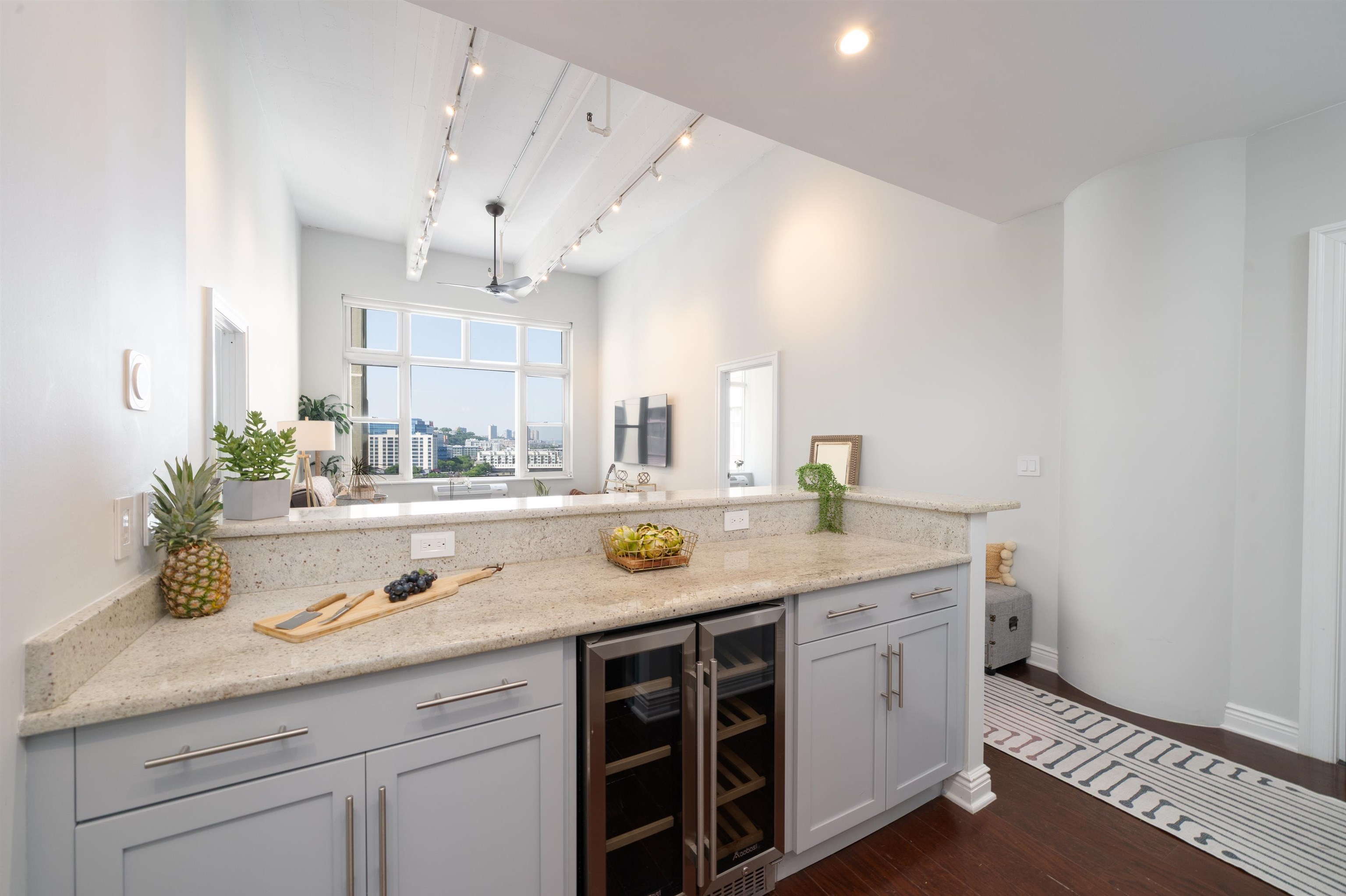 1500 HUDSON ST Unit: 7U