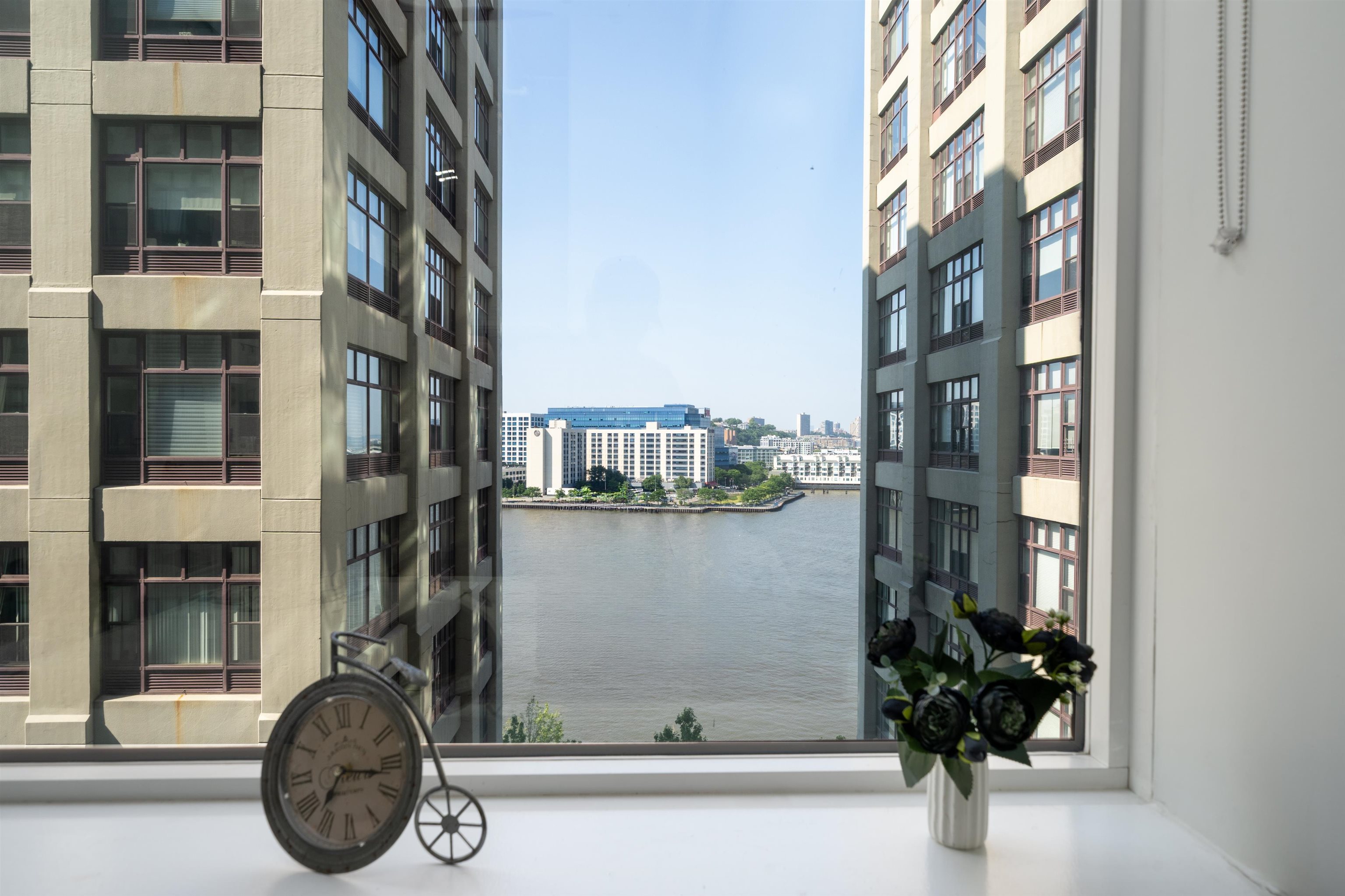 1500 HUDSON ST Unit: 7U