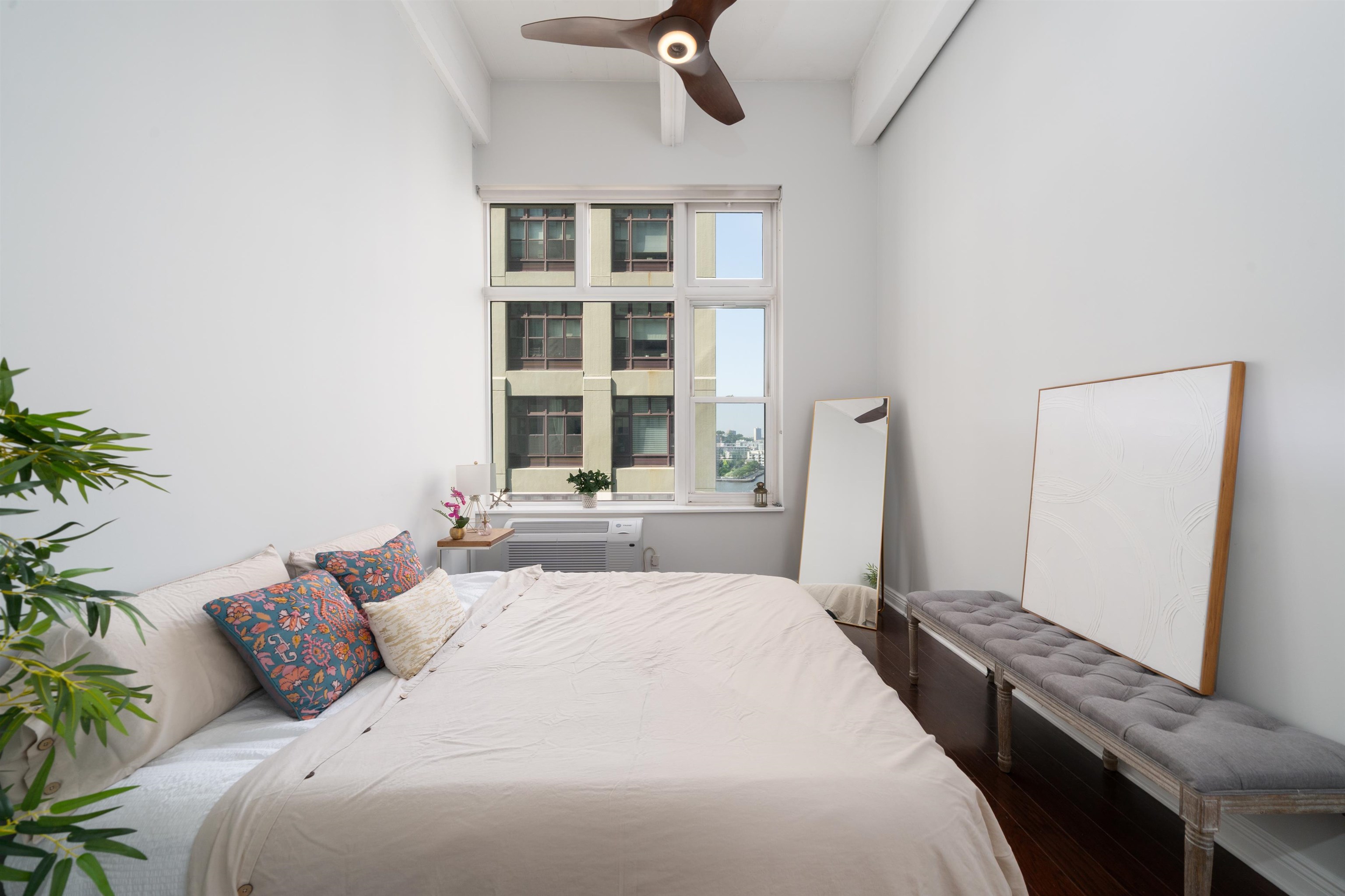 1500 HUDSON ST Unit: 7U