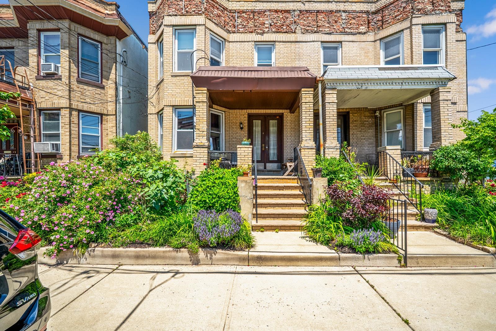 4 LINCOLN PL Unit: 2F