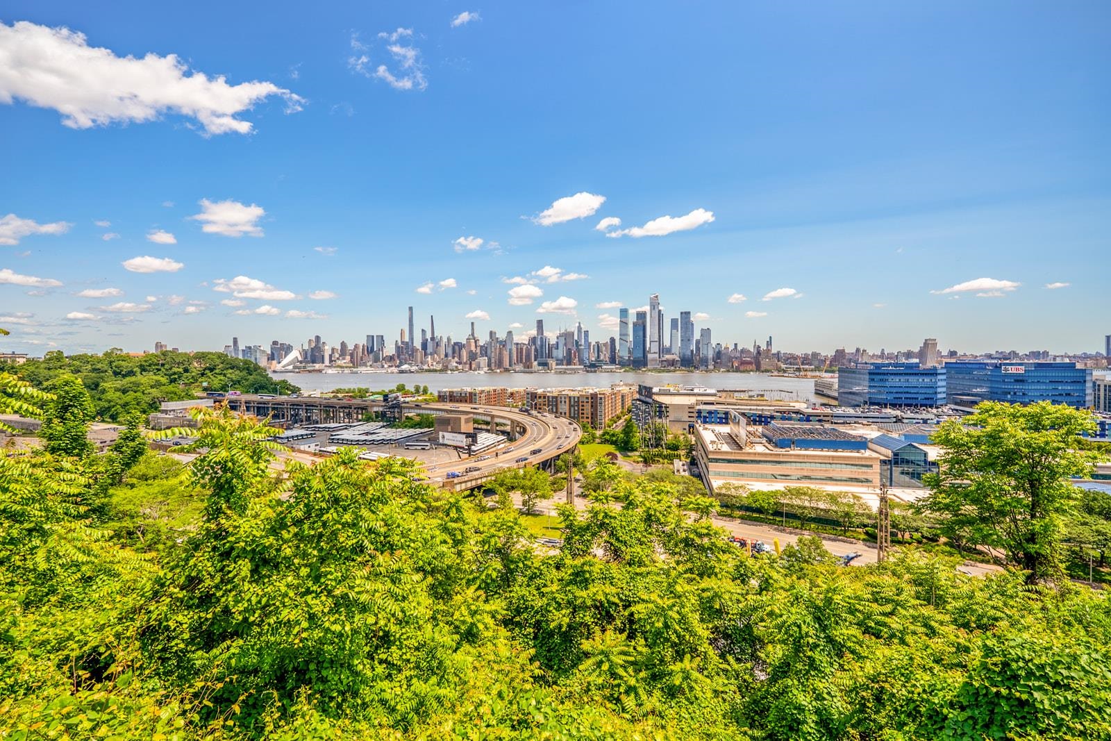 4 LINCOLN PL Unit: 2F