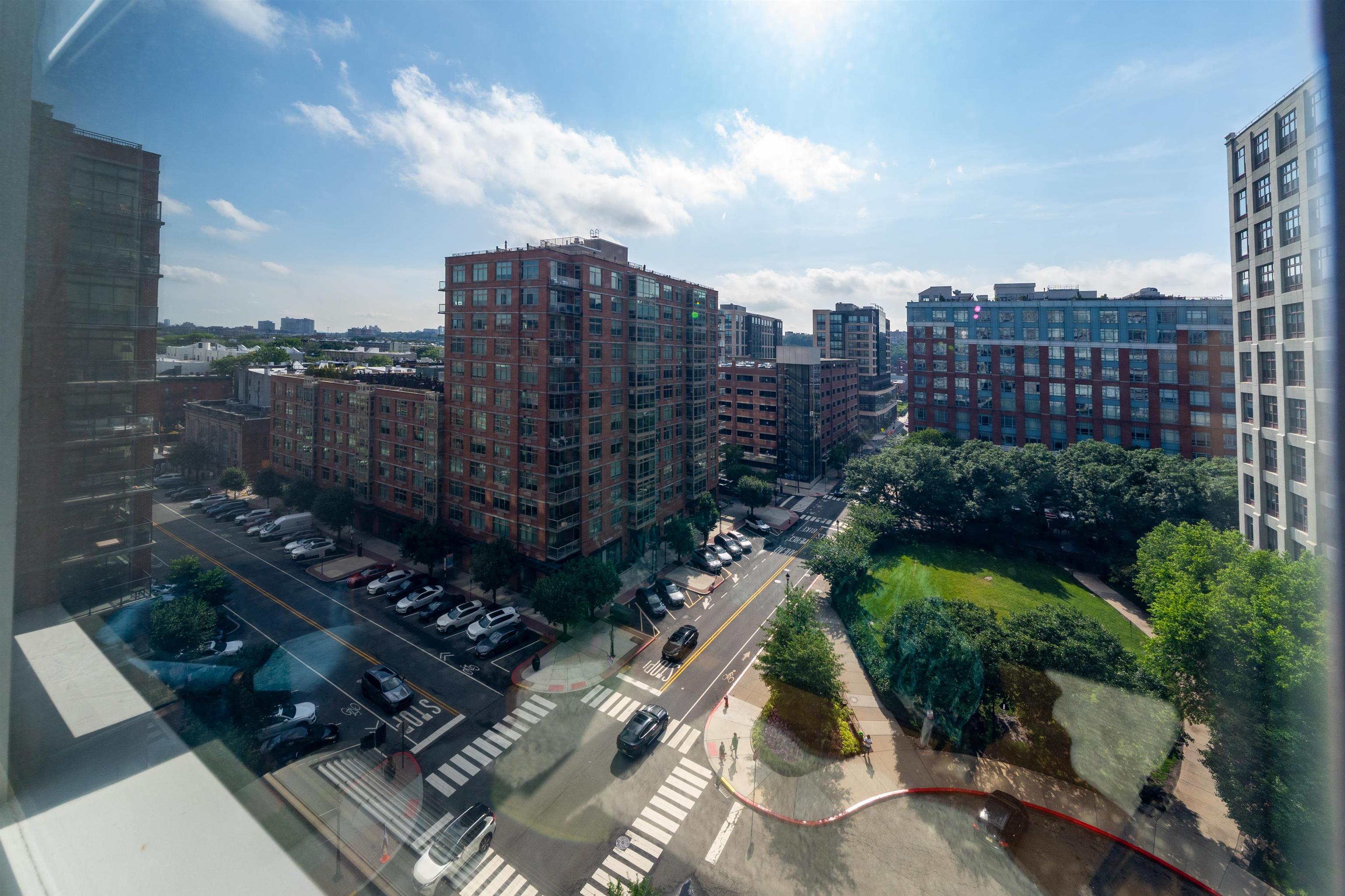 1500 HUDSON ST Unit: 7R