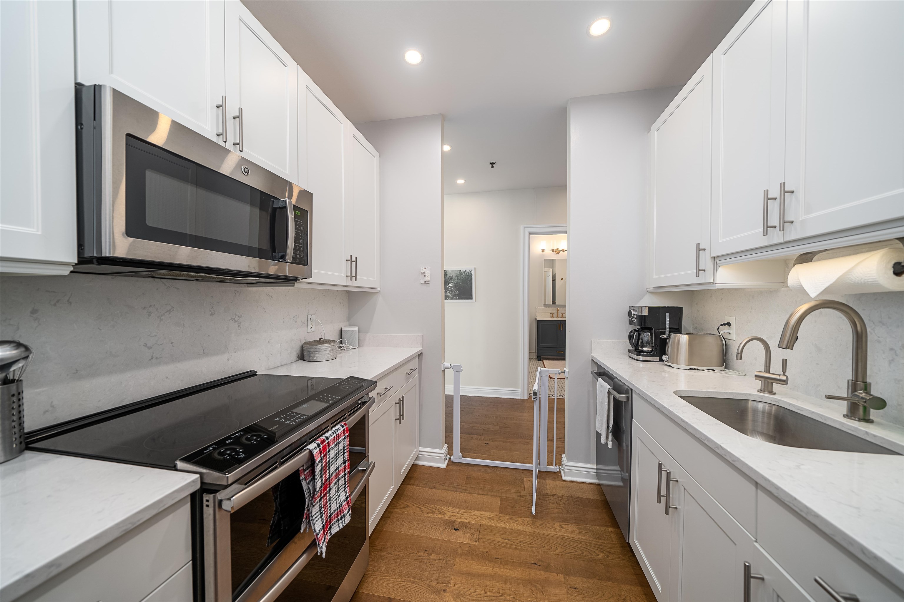1500 HUDSON ST Unit: 7R