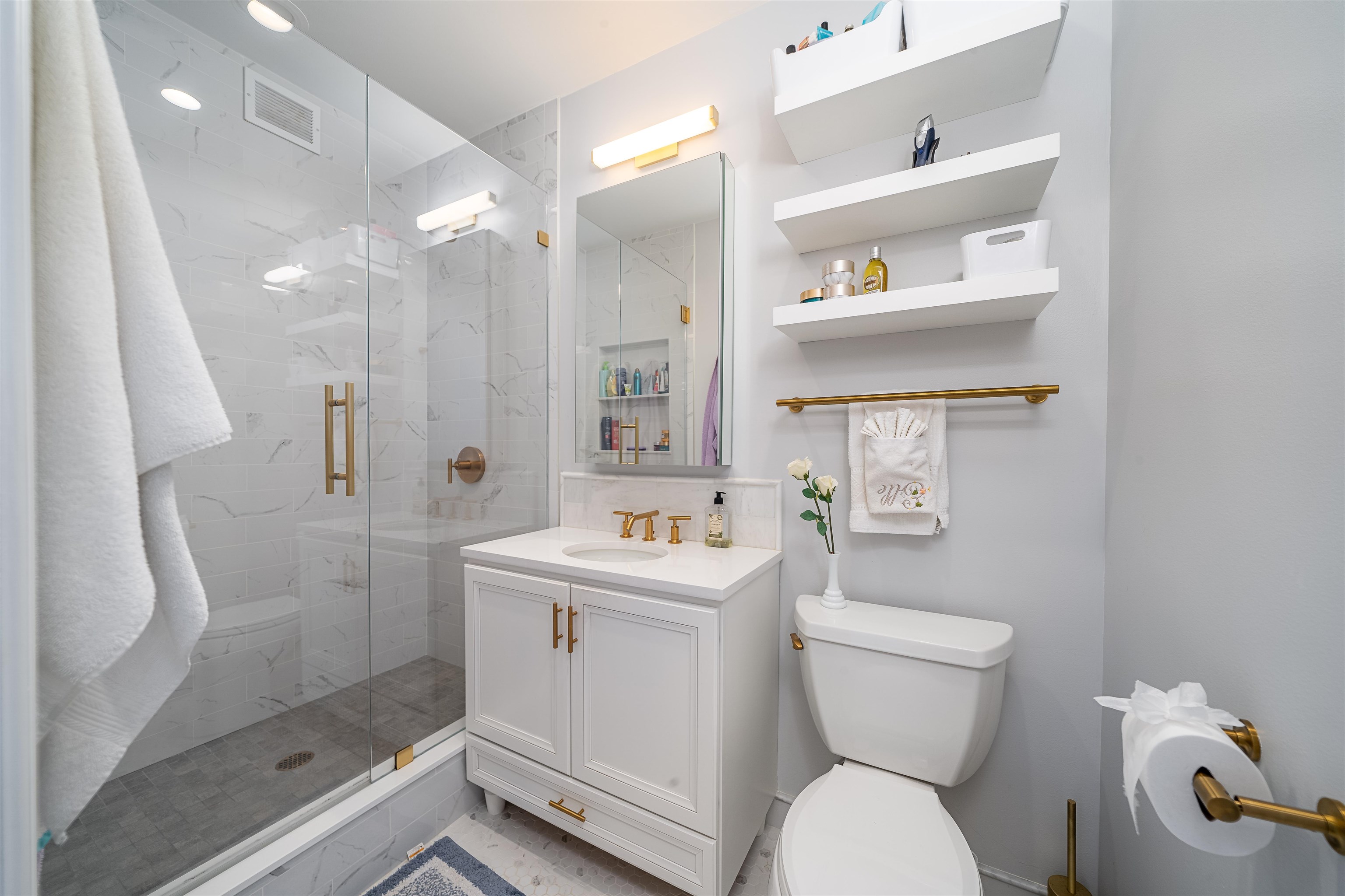 1500 HUDSON ST Unit: 7R
