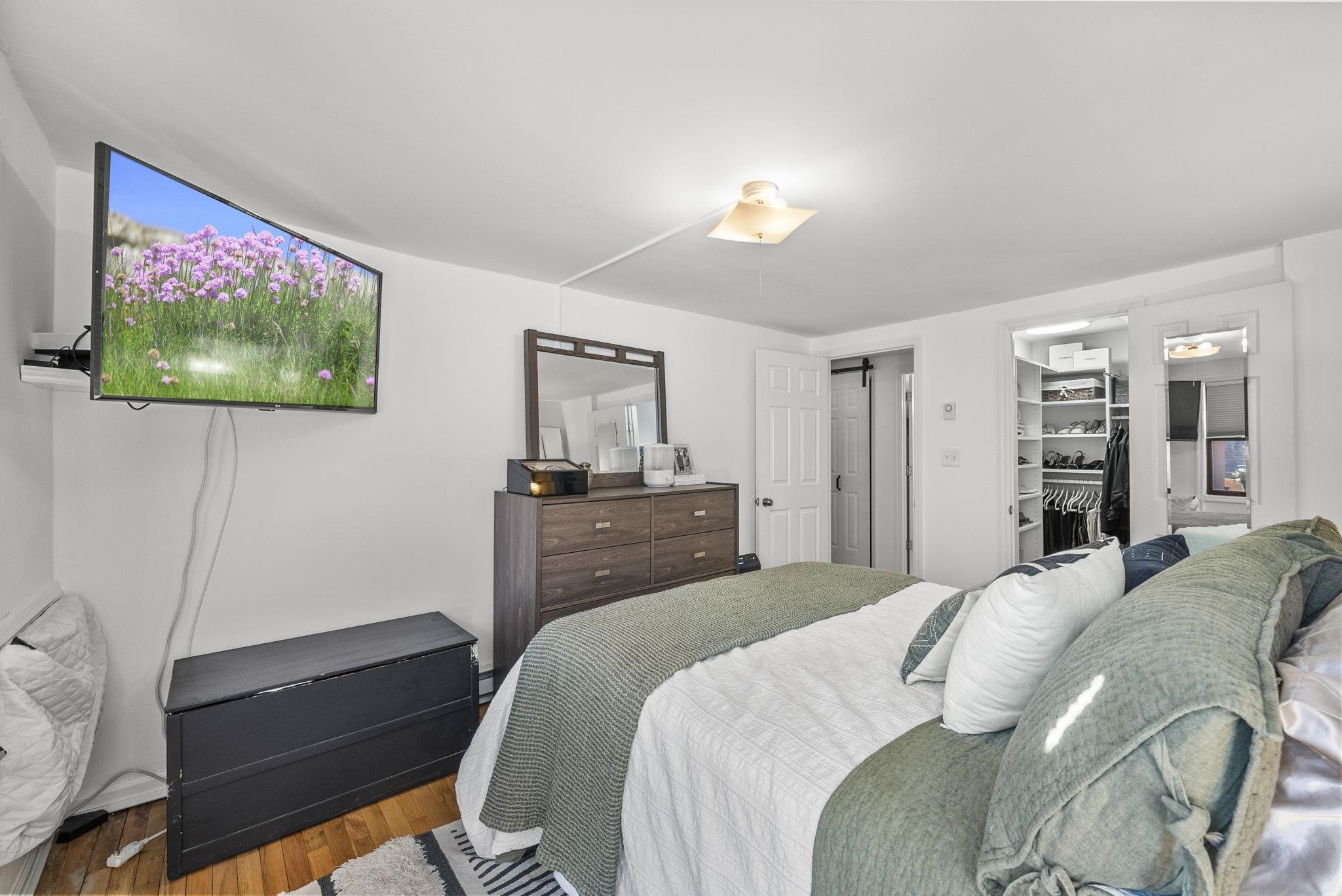 607 1ST ST Unit: 1