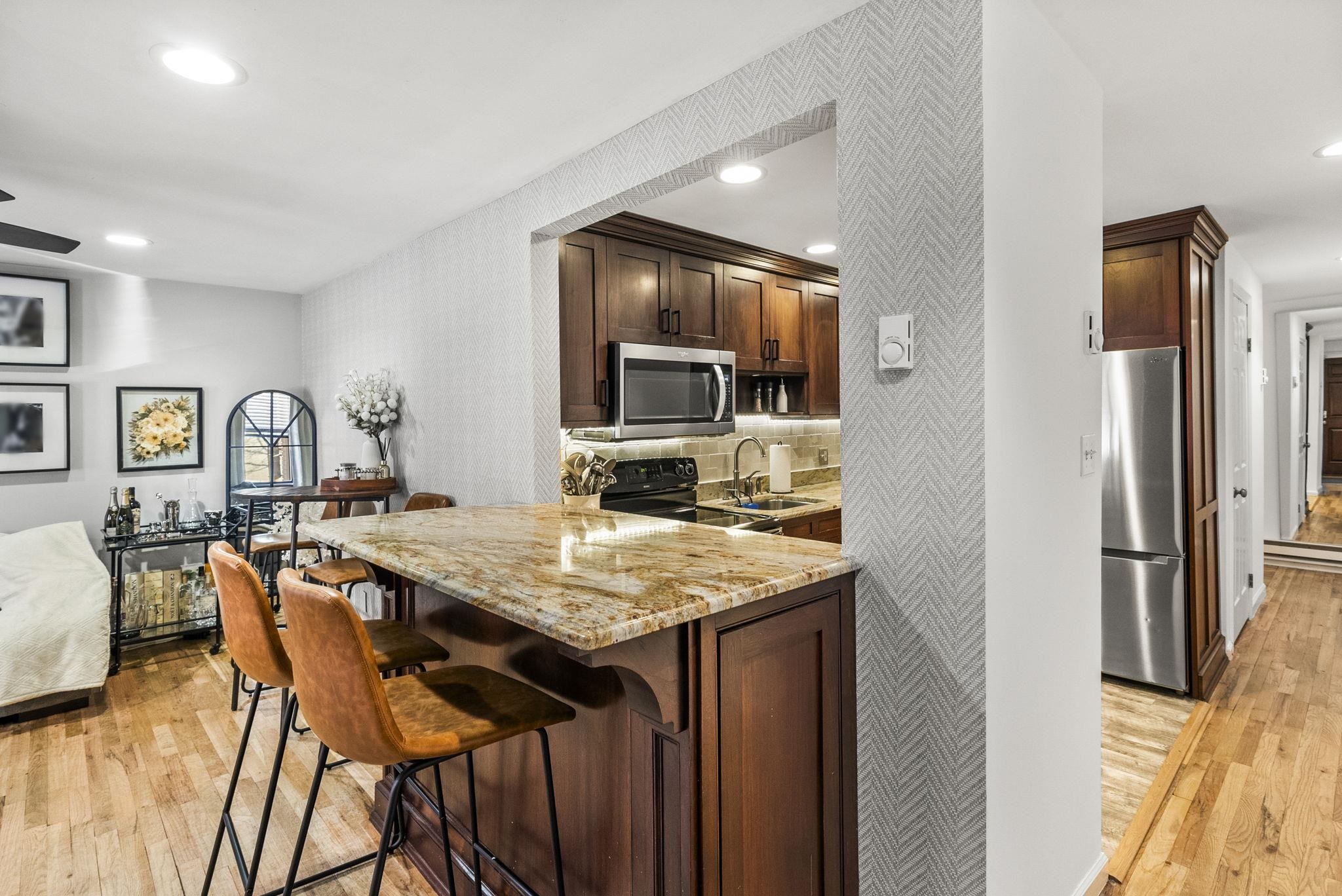 607 1ST ST Unit: 1
