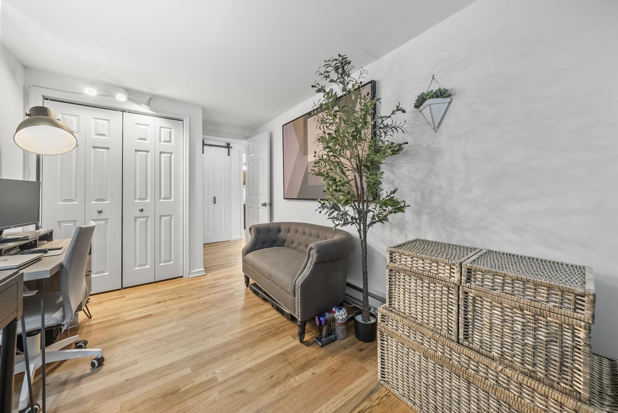 607 1ST ST Unit: 1