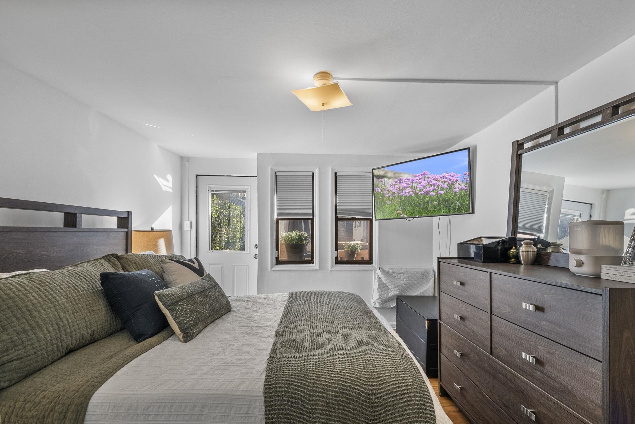 607 1ST ST Unit: 1