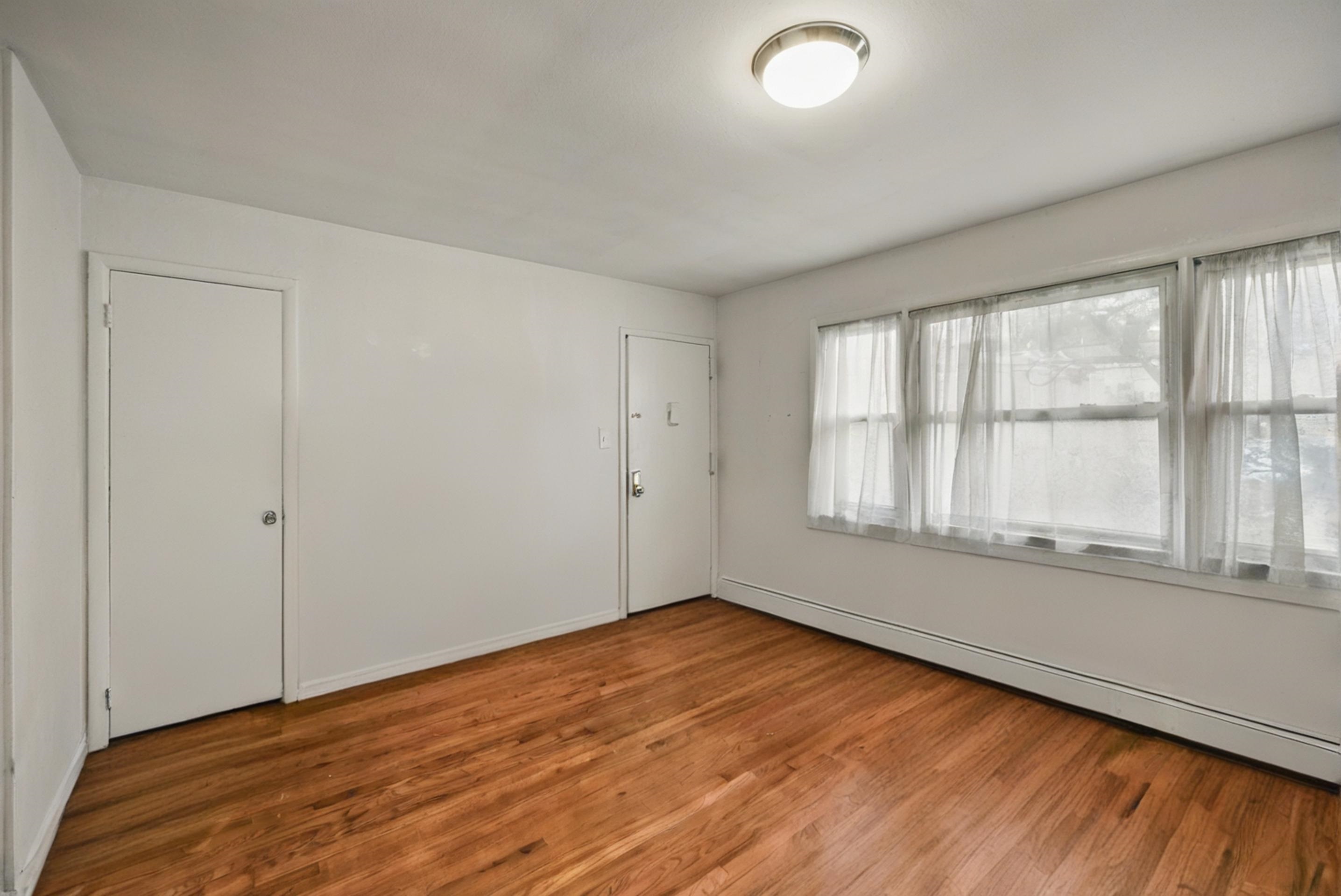 246 SIP AVE Unit: 1F