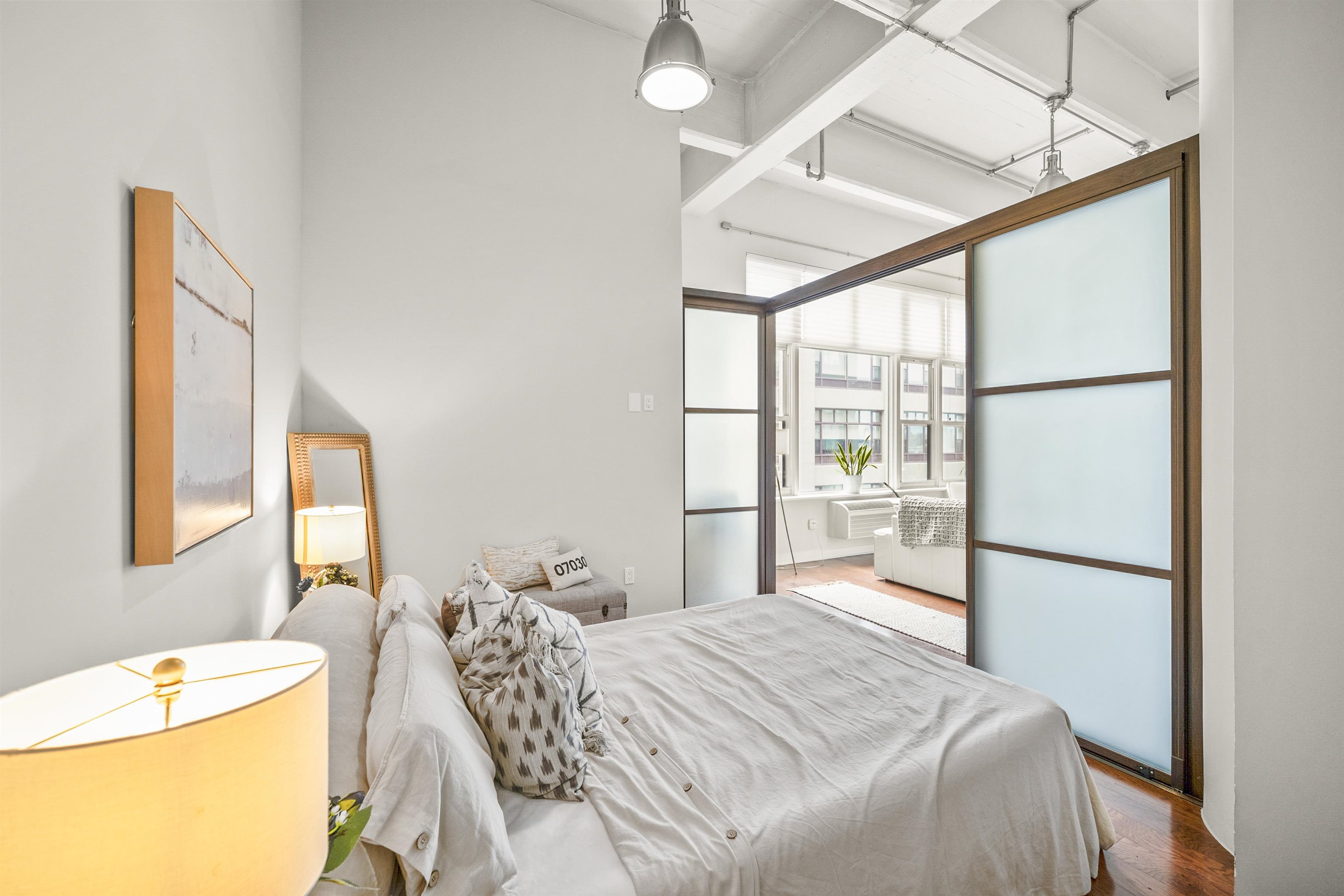 1500 HUDSON ST Unit: 8A
